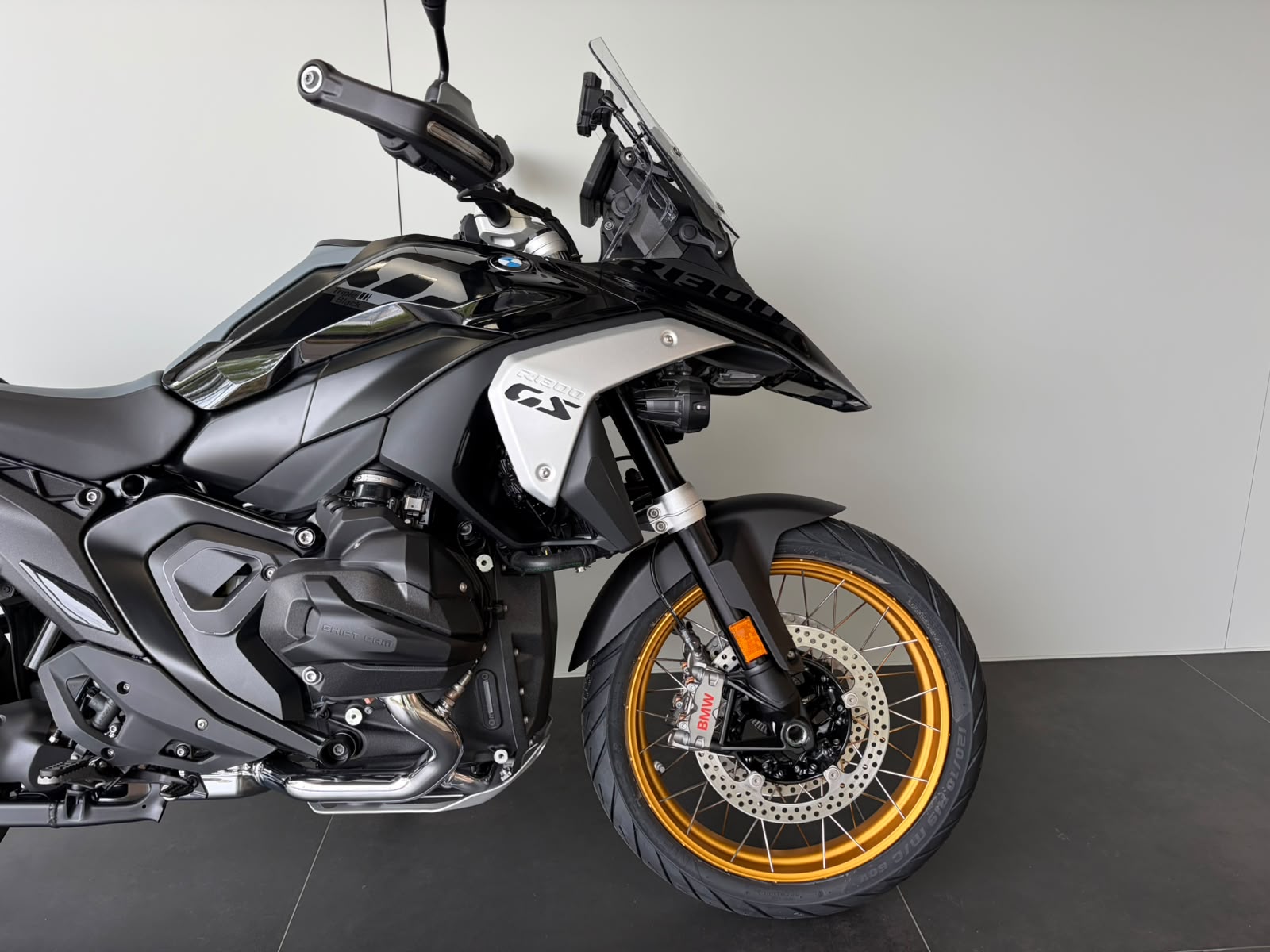 BMW R 1300 GS-image-11