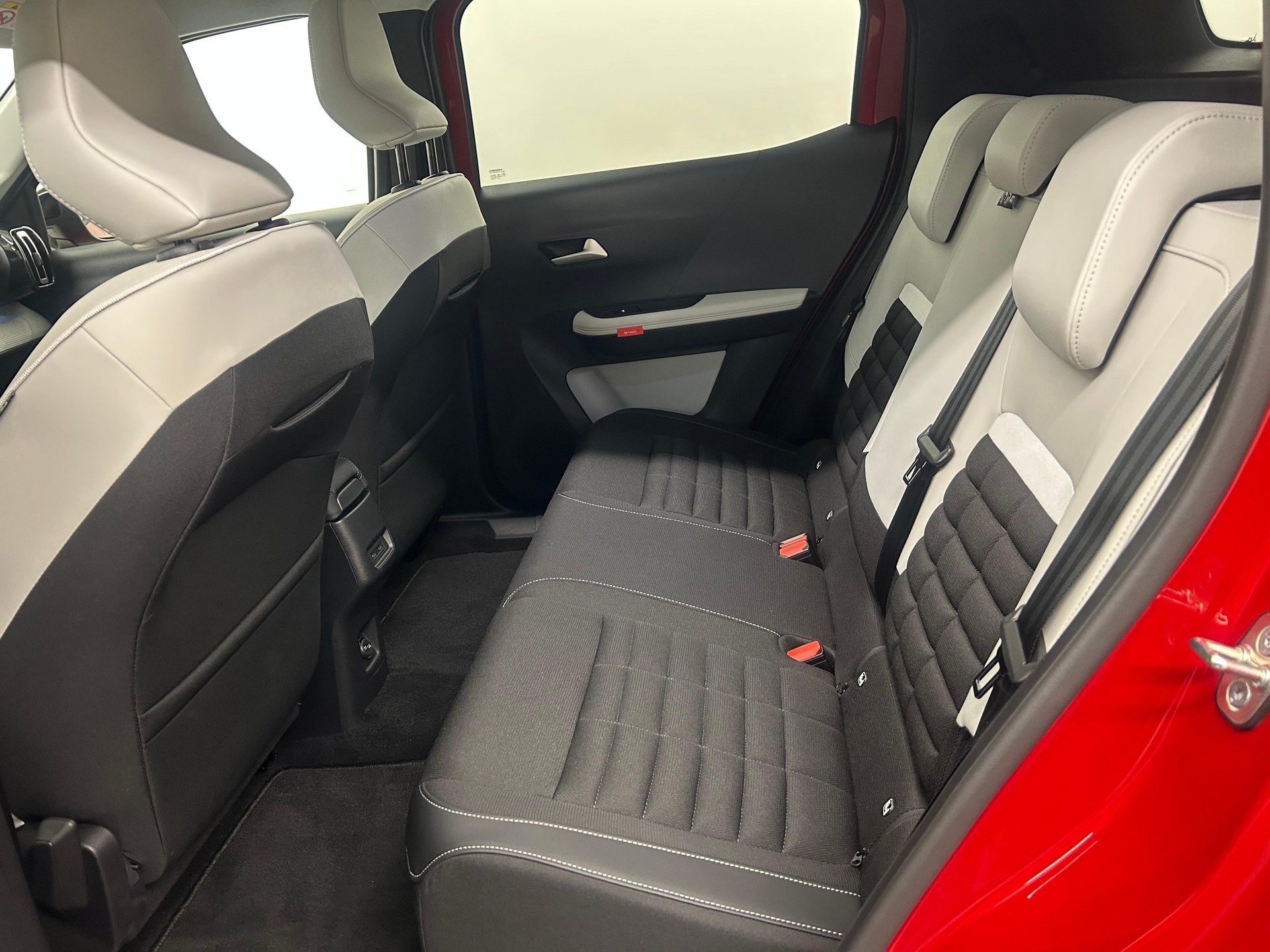 CITROEN e-C3 Aircross Max-image-5