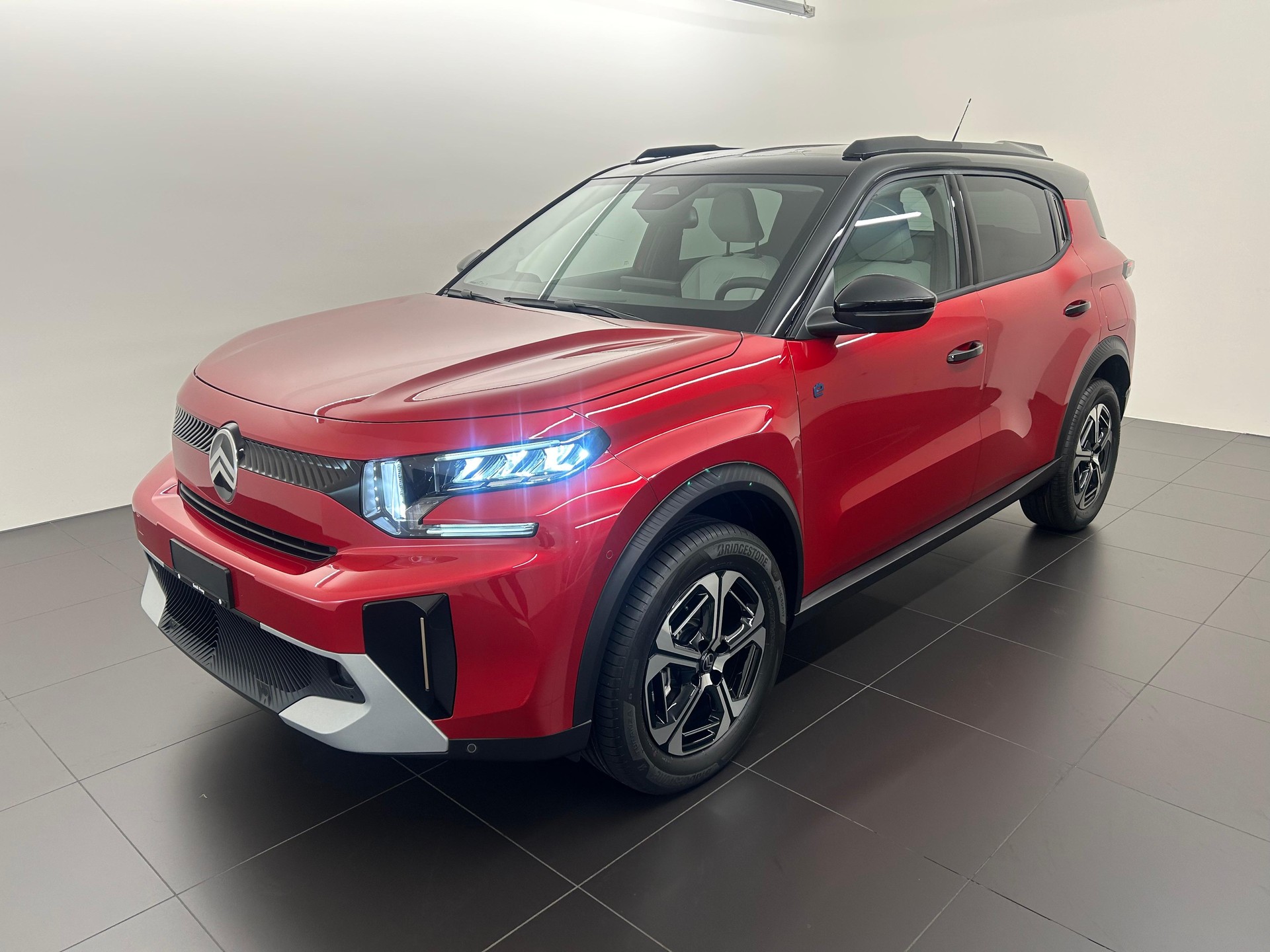 CITROEN e-C3 Aircross Max-image-1