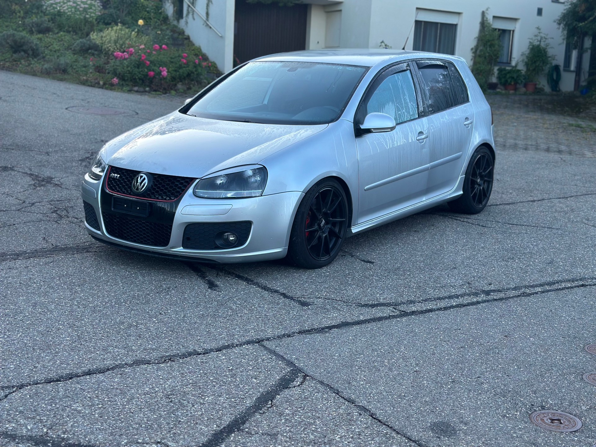 VW Golf 2.0 TFSI GTI-image-0