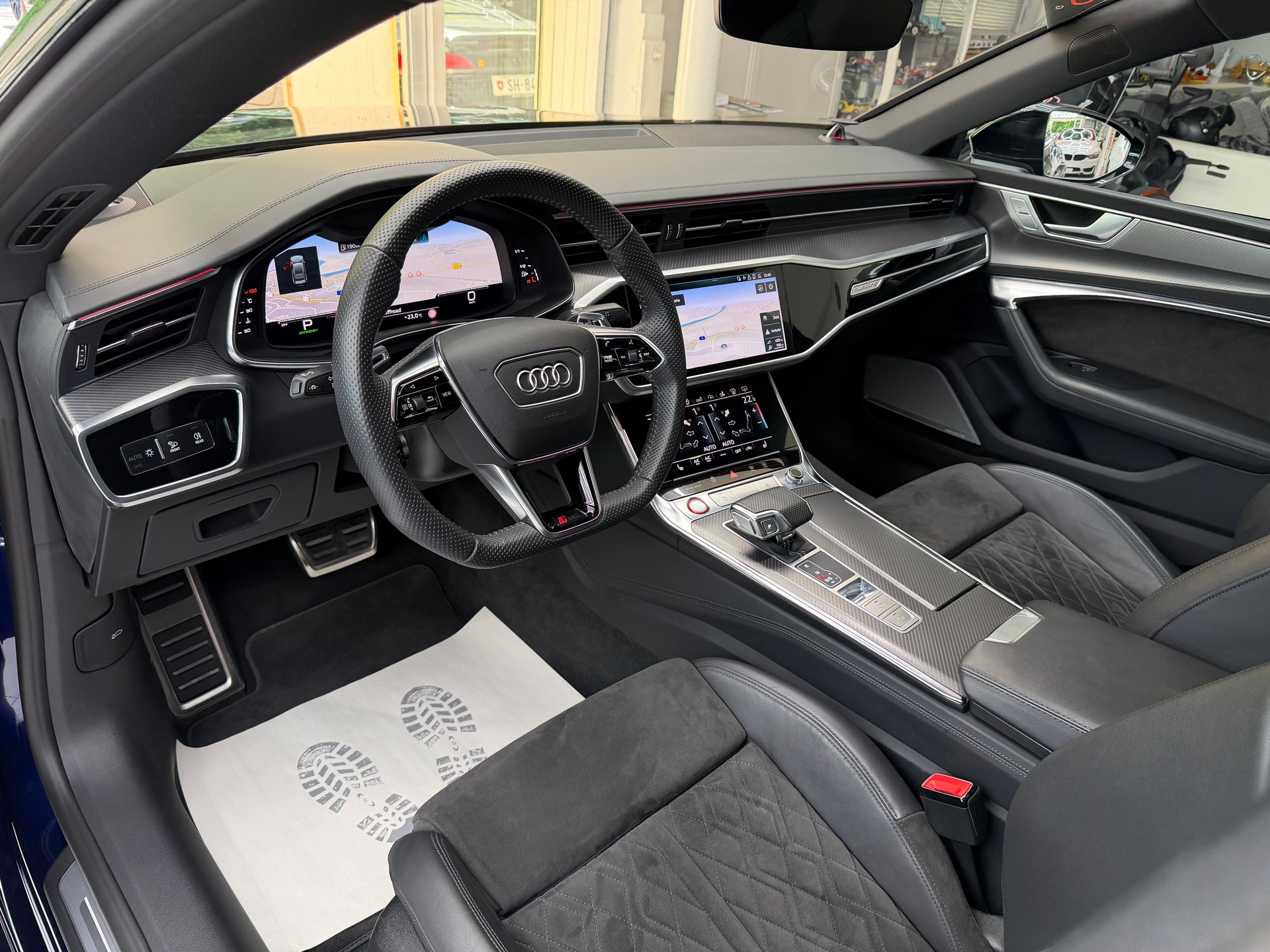 AUDI RS7 4.0 V8 TFSI quattro T-Tronic-image-11