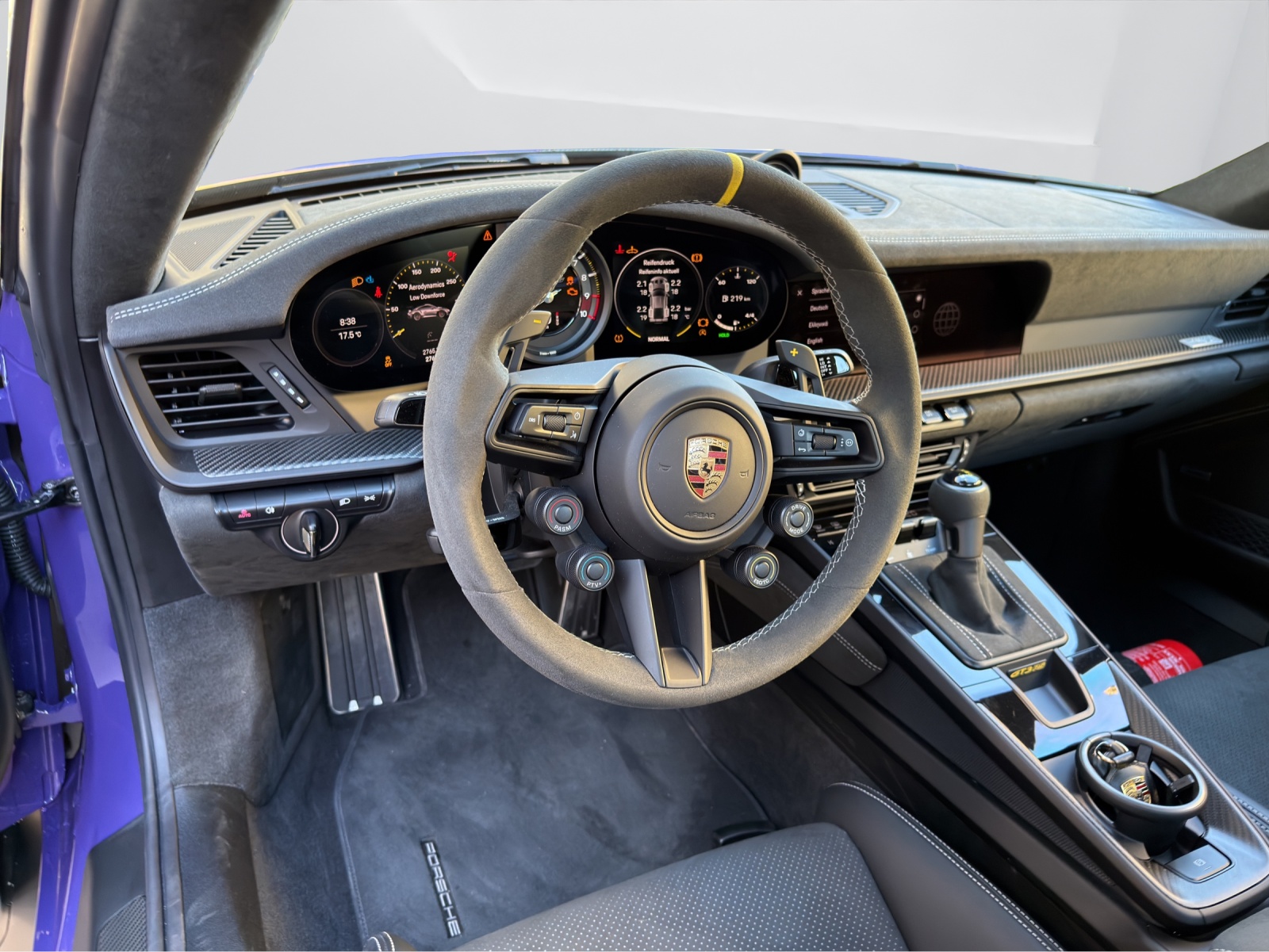 PORSCHE 911 GT3 RS-image-9