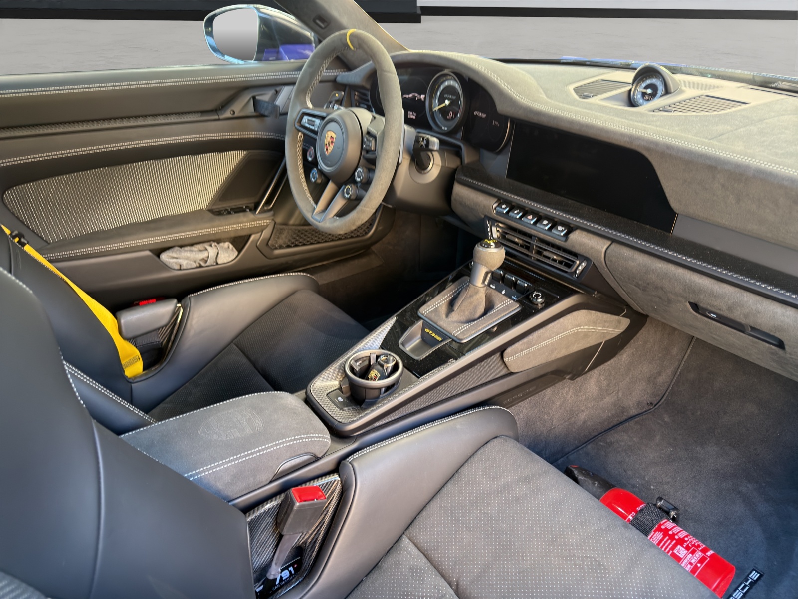 PORSCHE 911 GT3 RS-image-14
