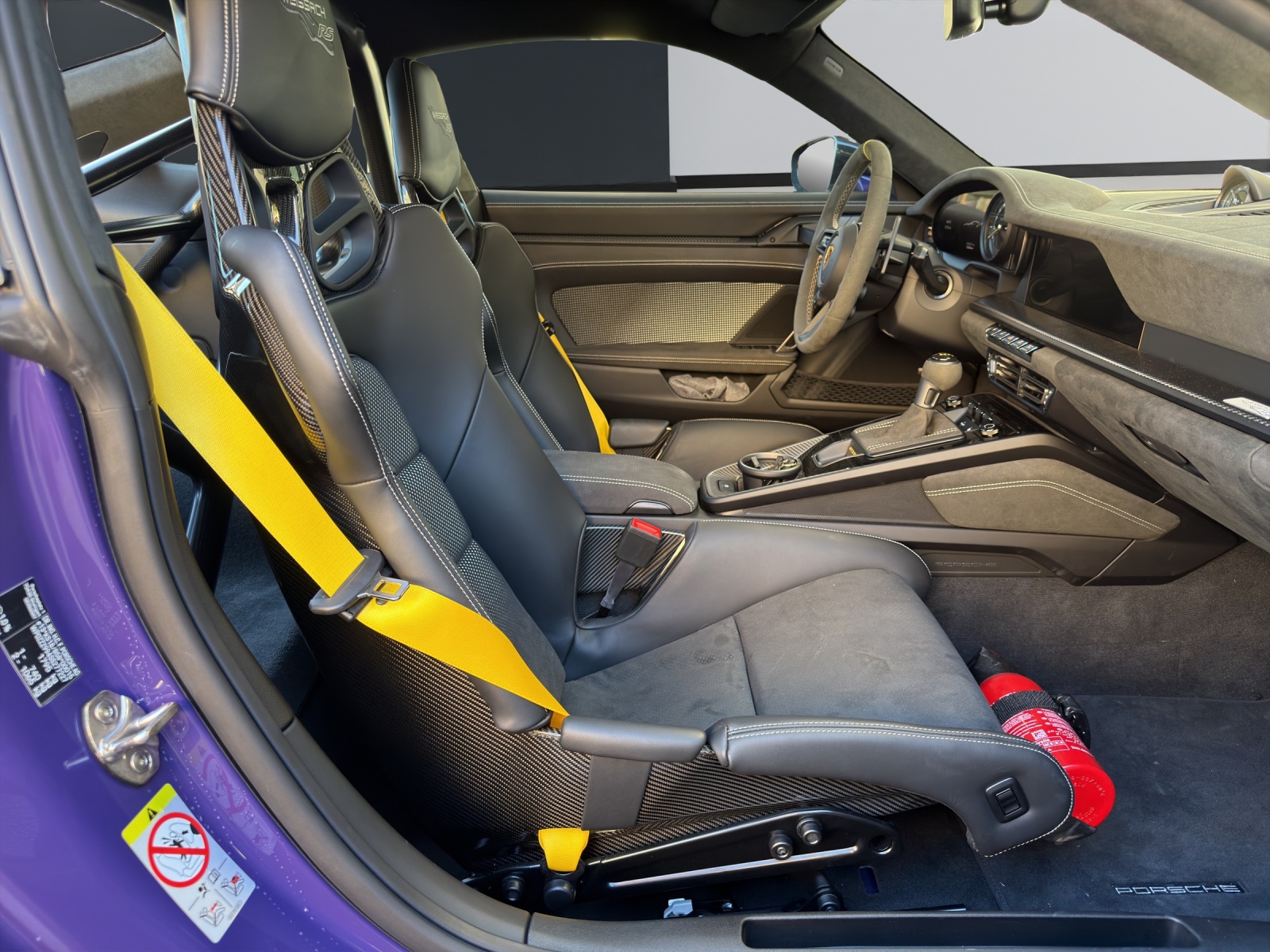 PORSCHE 911 GT3 RS-image-15