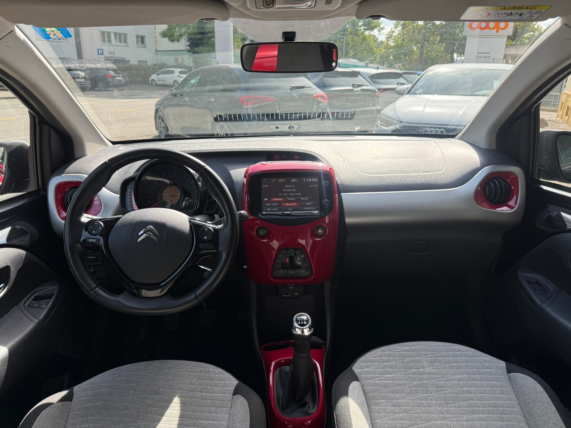 CITROEN C1 1.2 PureTech Shine-image-5