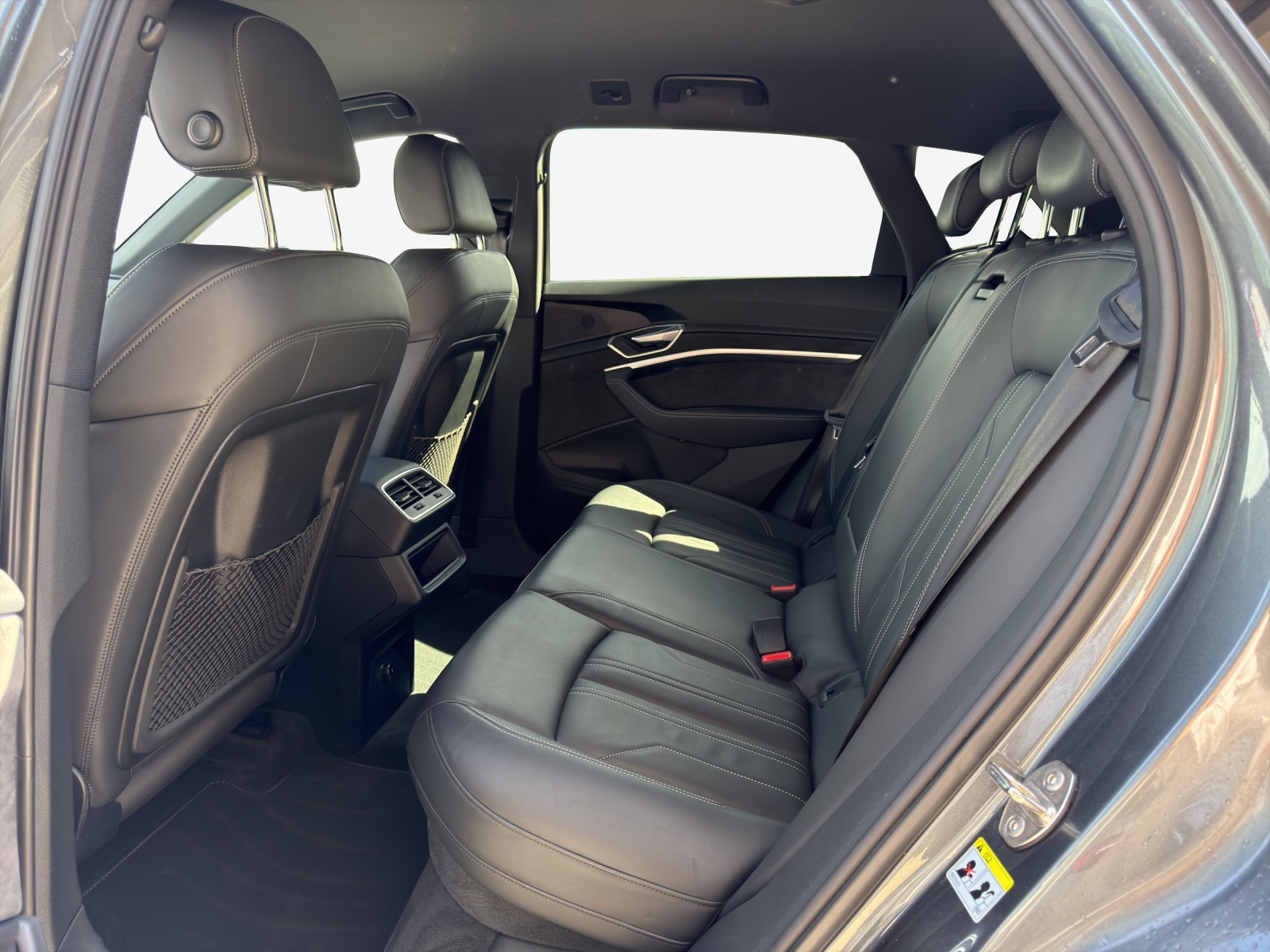 AUDI e-tron 50 S Line Attraction quattro-image-11