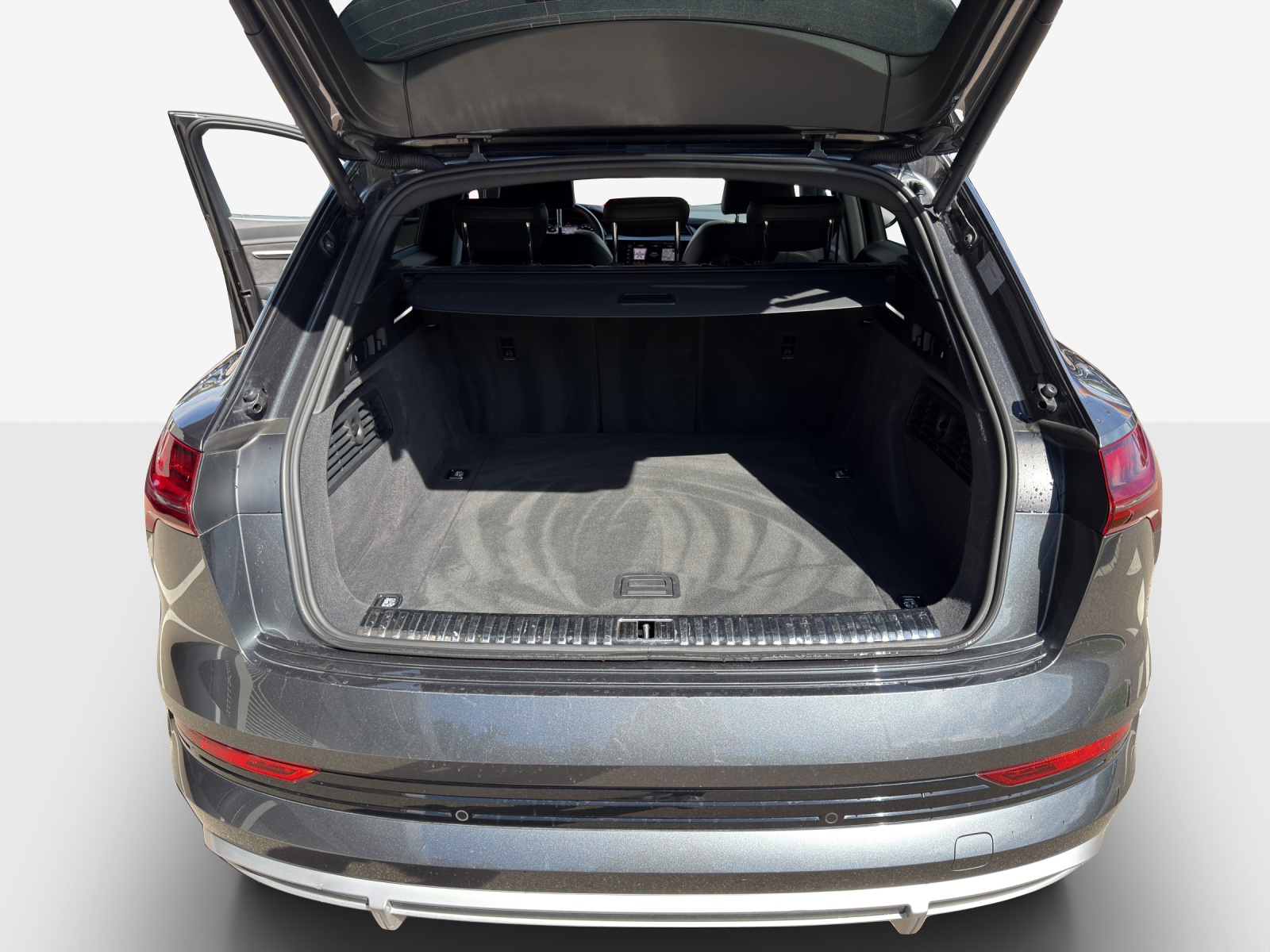AUDI e-tron 50 S Line Attraction quattro-image-12