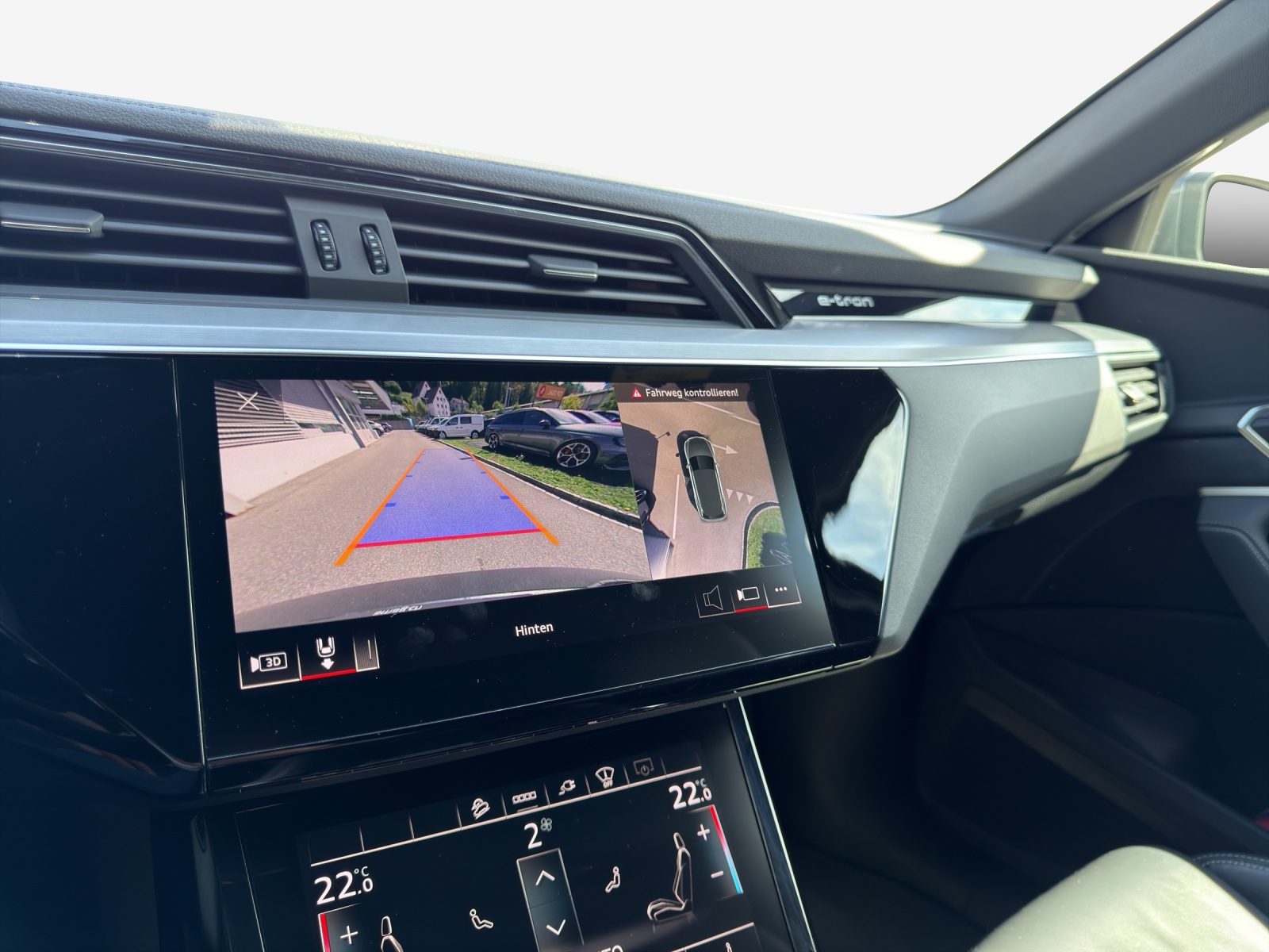 AUDI e-tron 50 S Line Attraction quattro-image-15