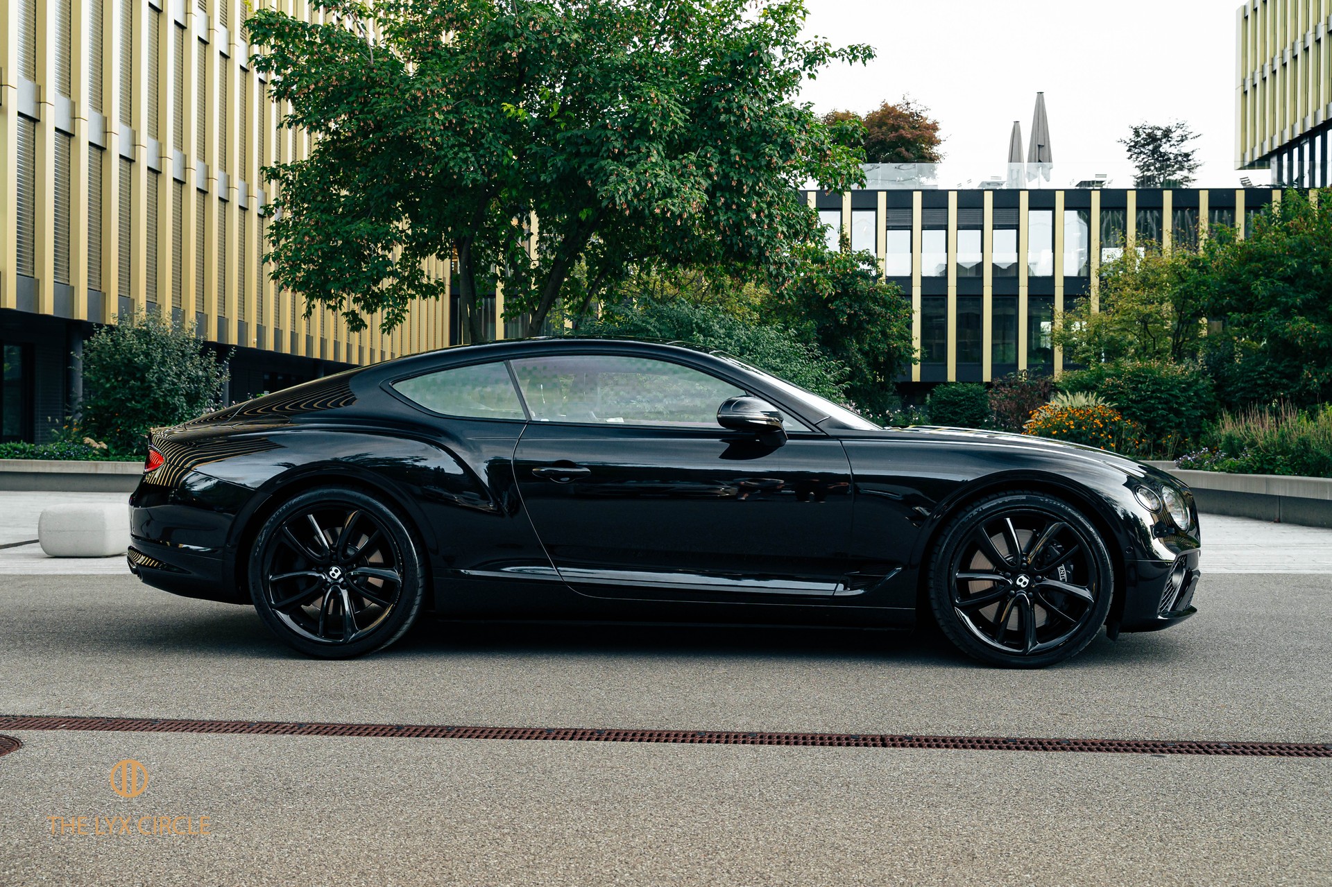 BENTLEY Continental GT 4.0 V8-image-3