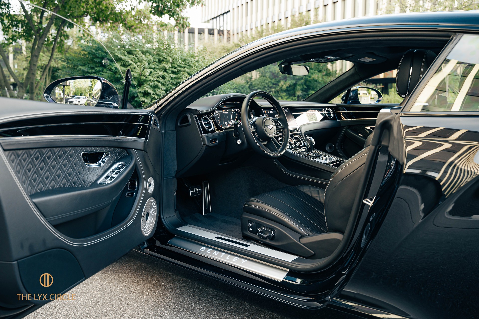 BENTLEY Continental GT 4.0 V8-image-7