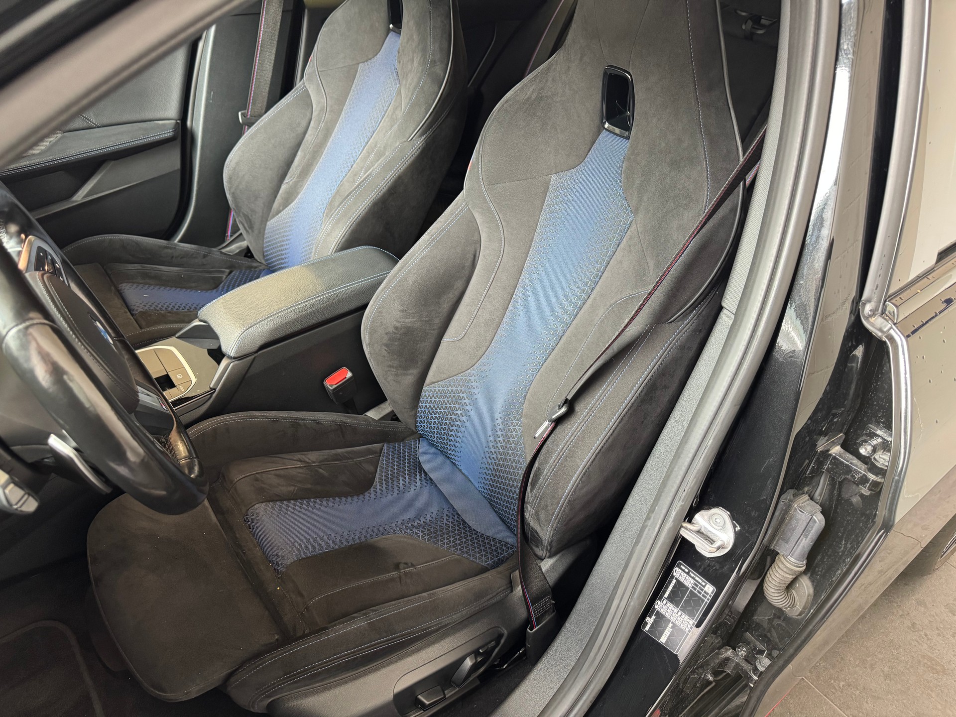 BMW 128ti M Sport Pro Steptronic-image-11