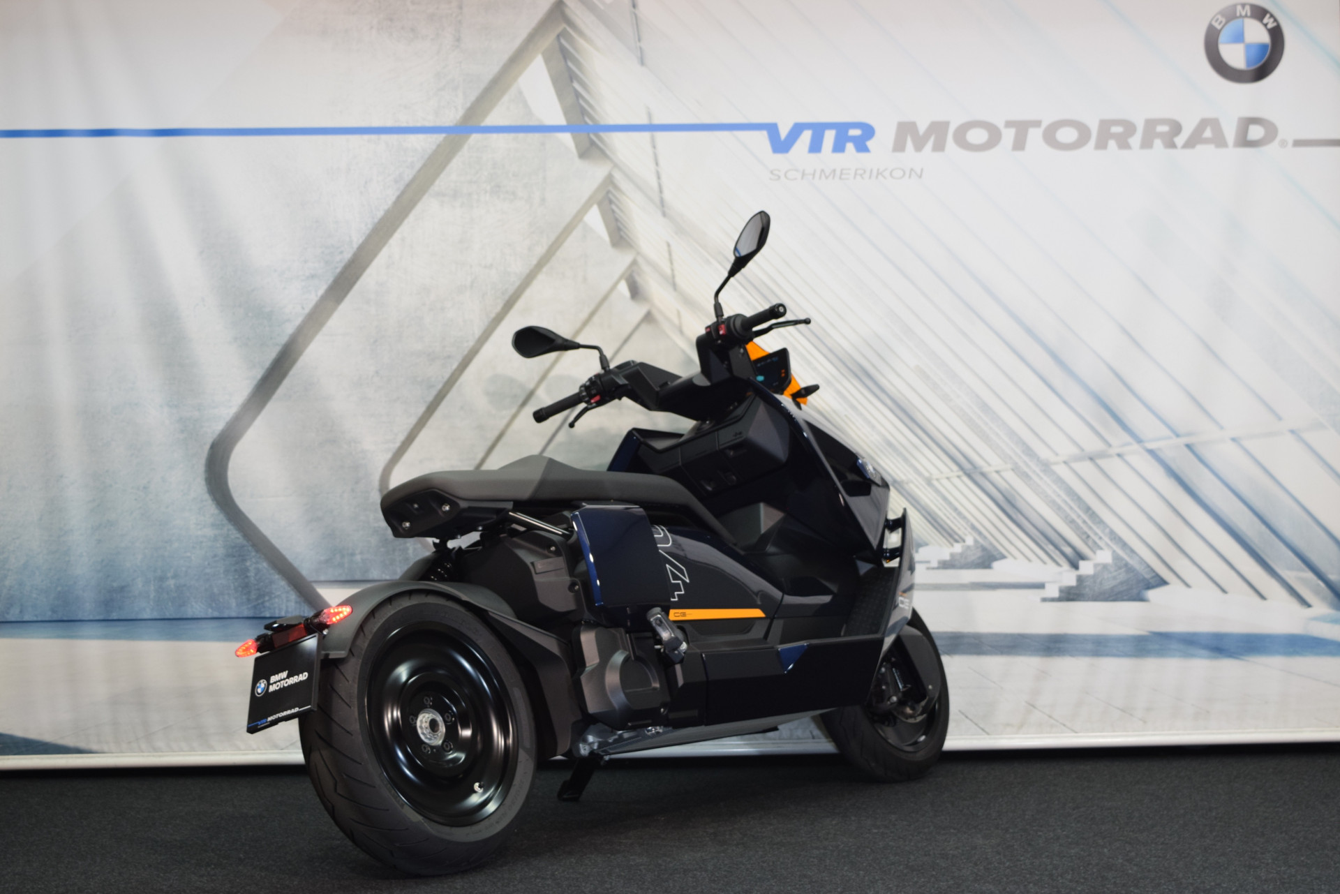 BMW CE 04 Avantgarde Urban Deal nur bis 30.09.2026!-showroom-element-2