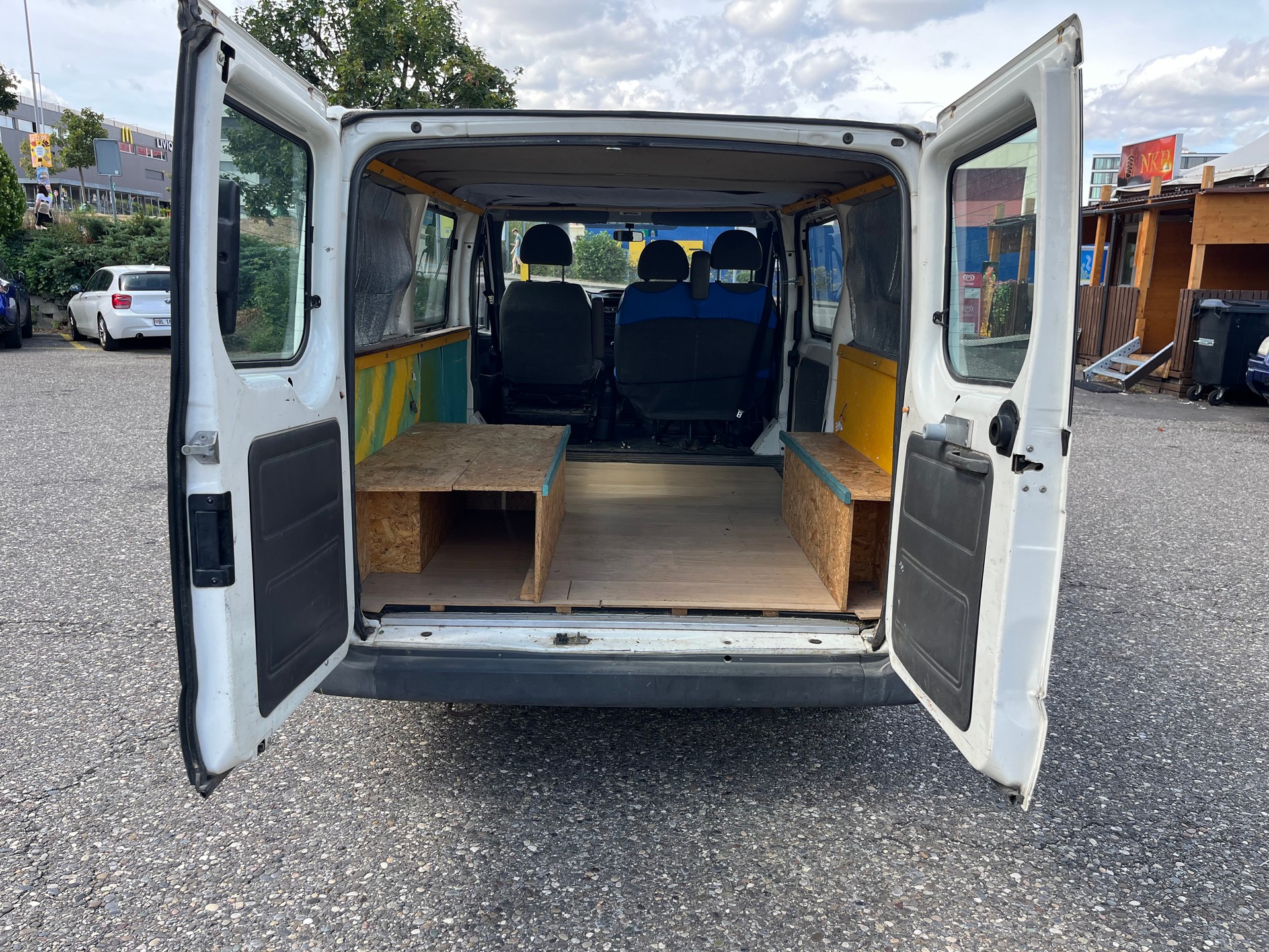FORD Transit 2.0TD 300 S Combi-image-3