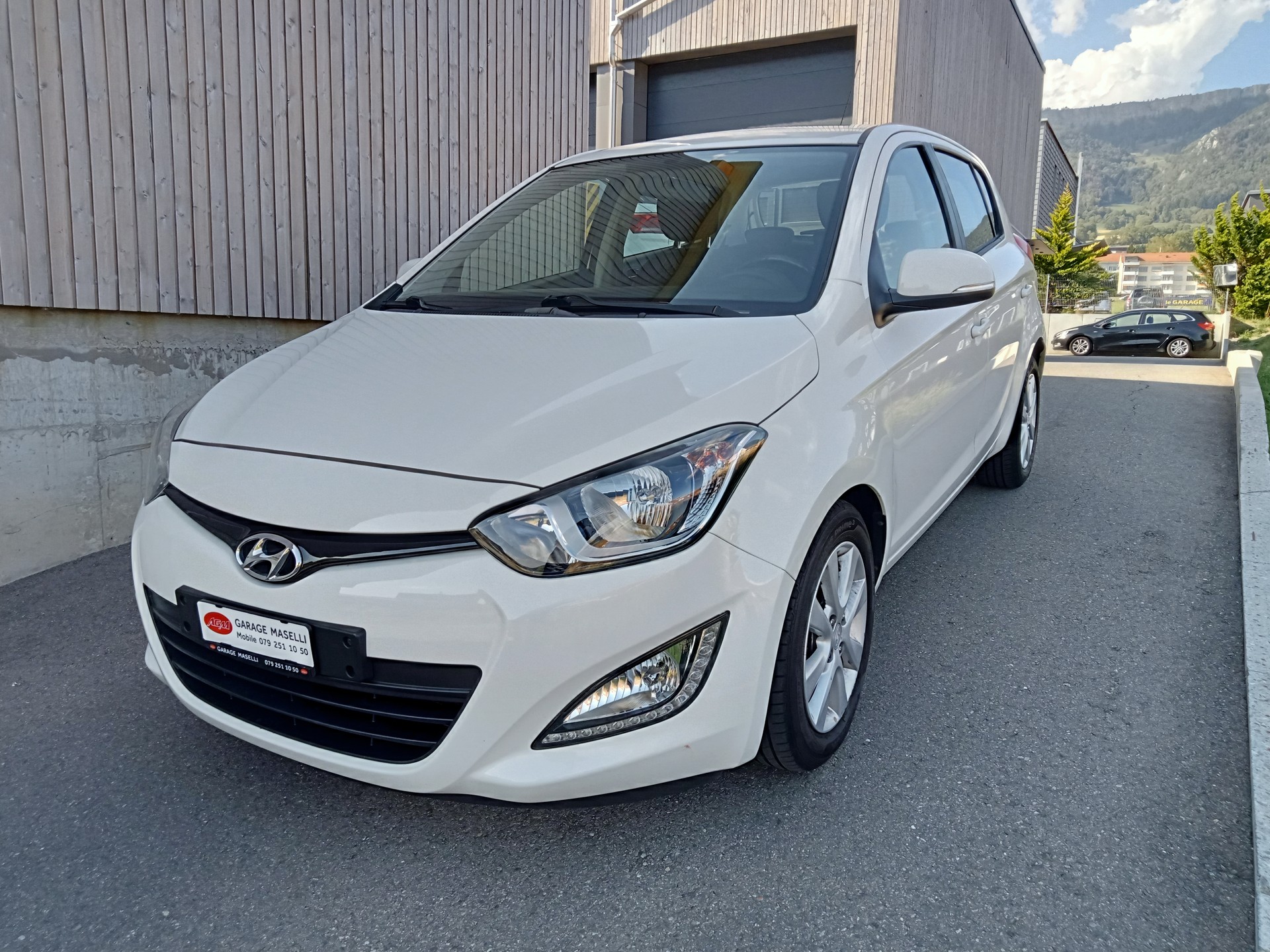 HYUNDAI i20 1.4 Style-image-2