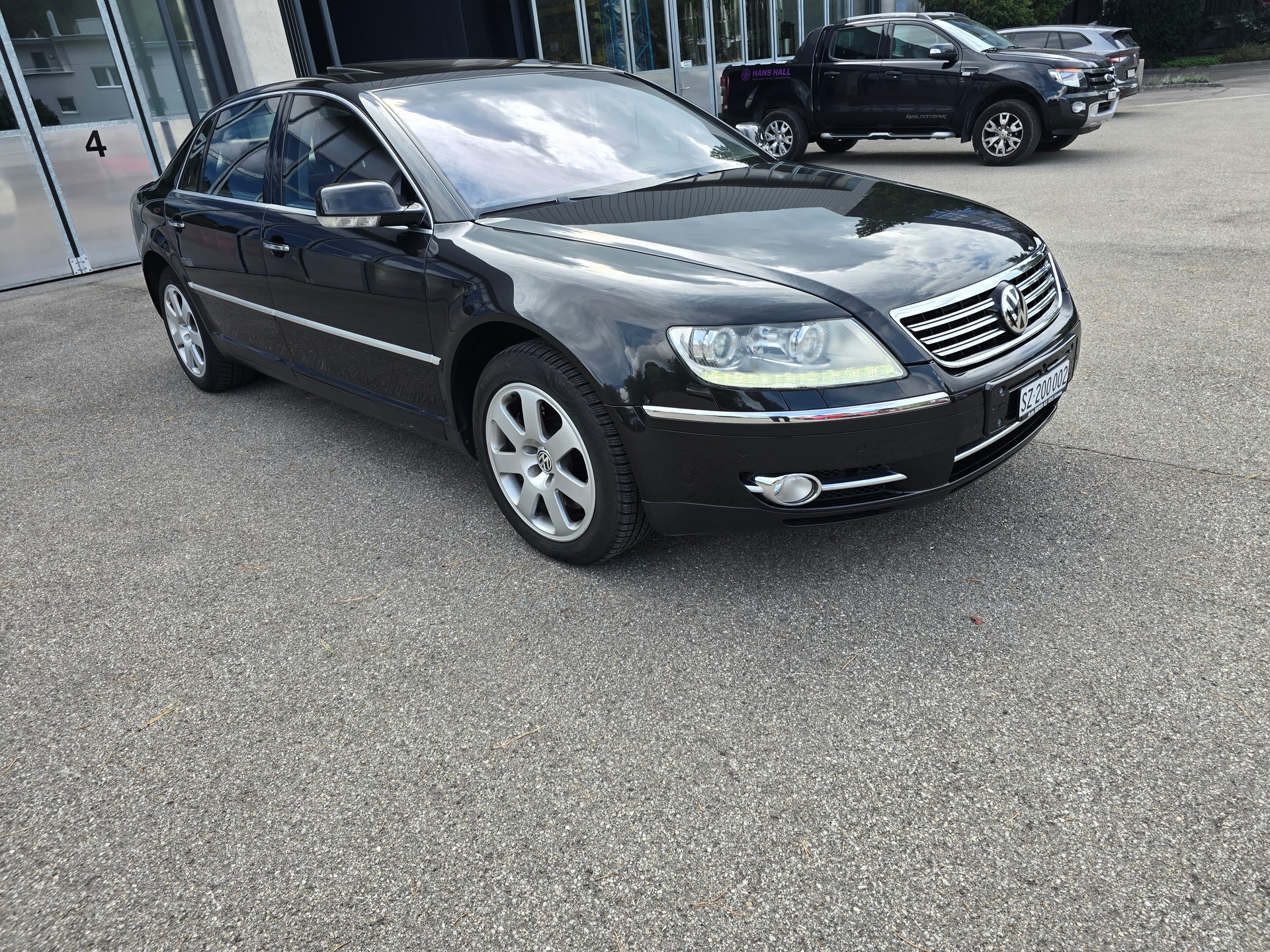 VW PHAETON 42 v8-image-2