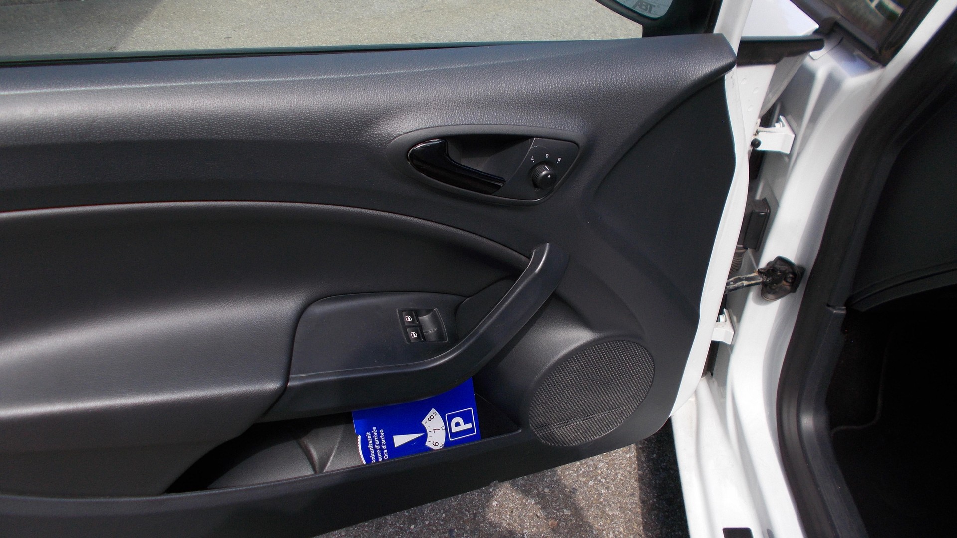 SEAT Ibiza SC 1.4 TSI Cupra R13 DSG-image-5