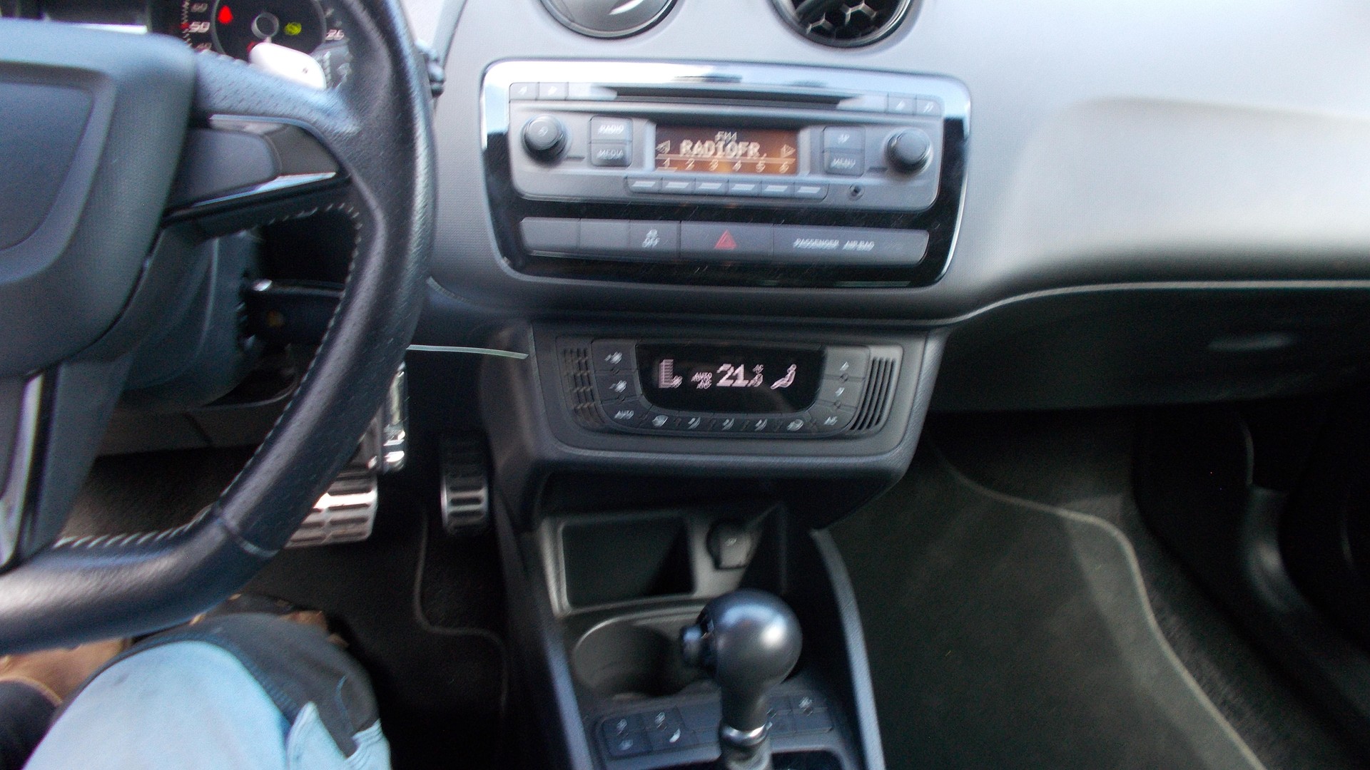 SEAT Ibiza SC 1.4 TSI Cupra R13 DSG-image-8