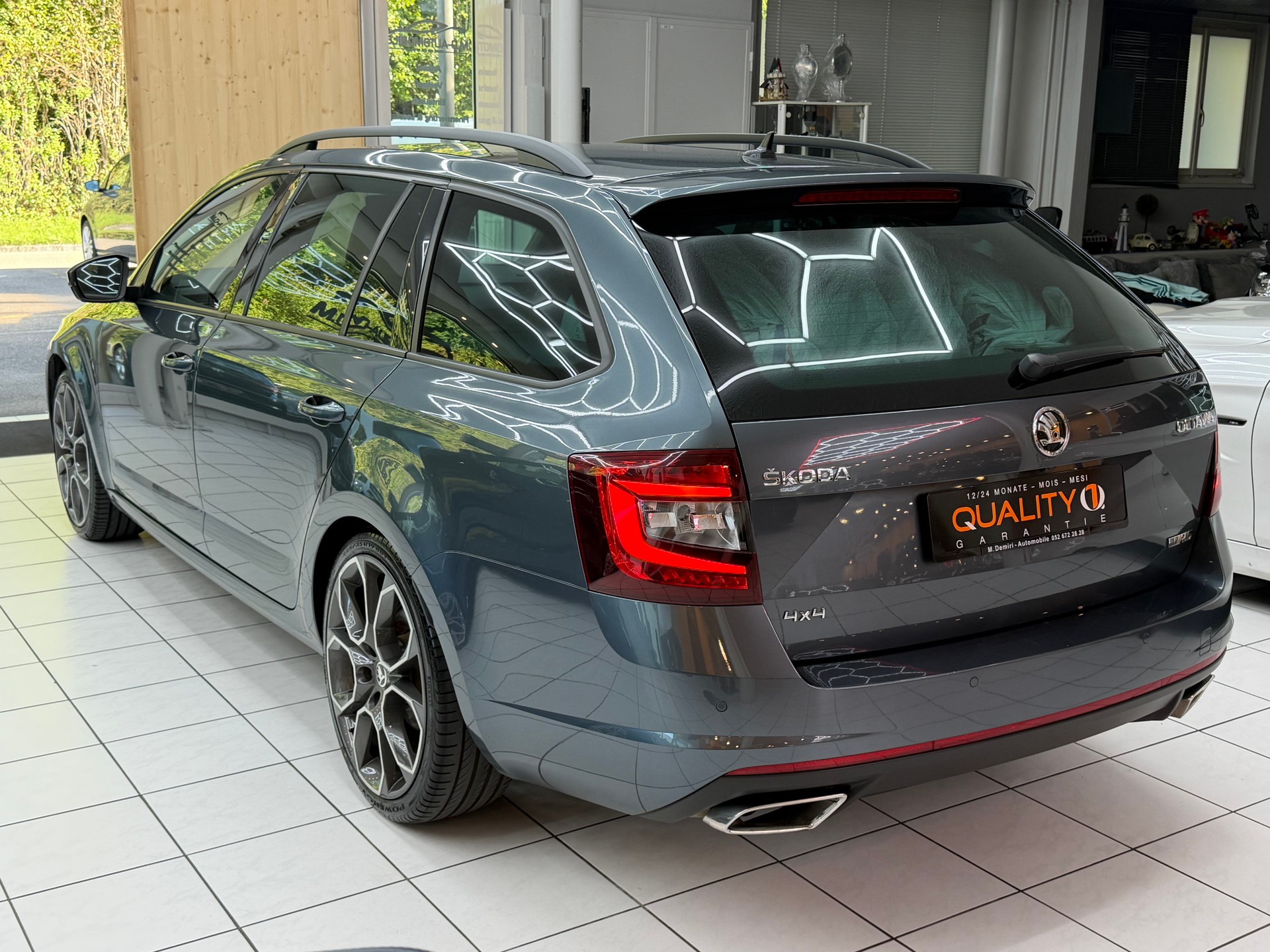 SKODA Octavia Combi 2.0 TDI 184 RS 4x4 DSG-image-7