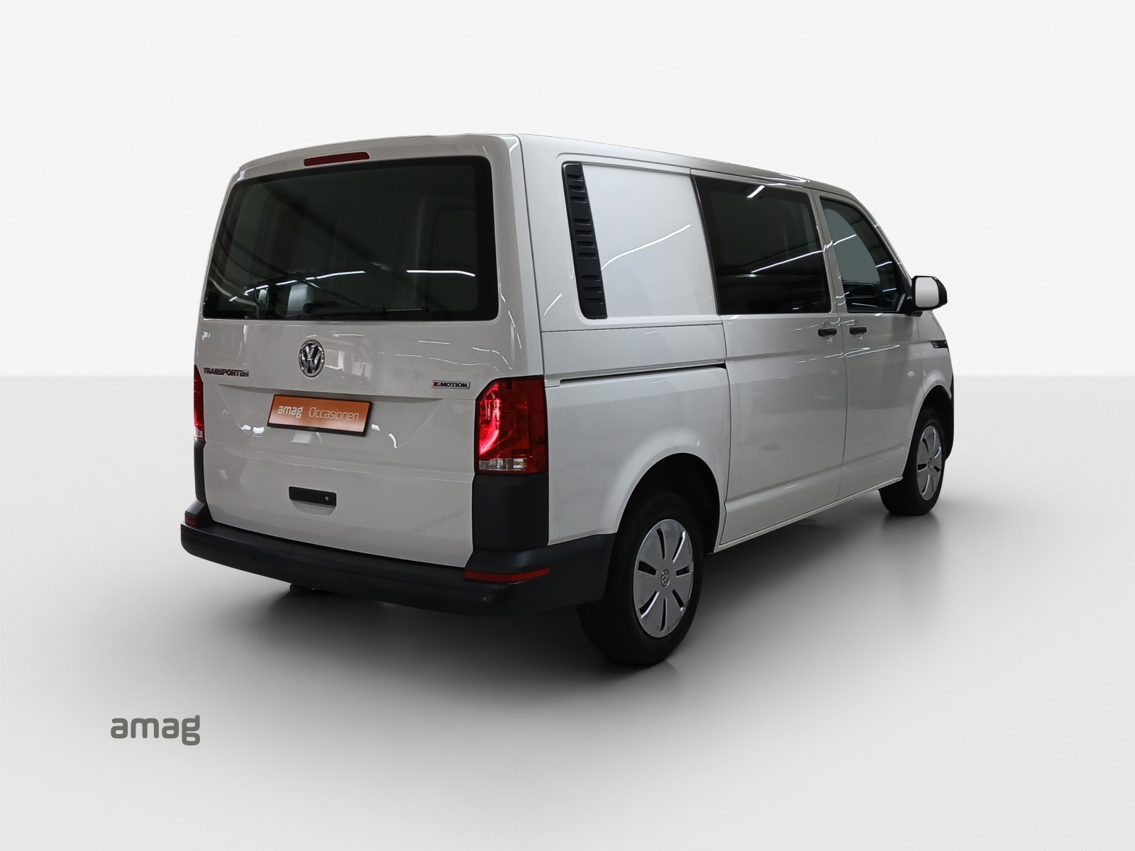 VW T6.1 2.0 TDI 4Motion DSG-image-4
