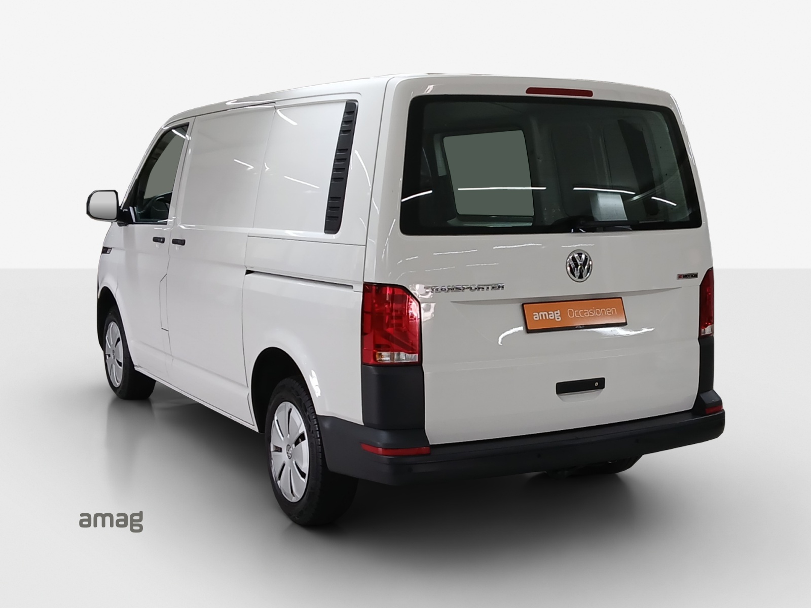 VW T6.1 2.0 TDI 4Motion DSG-image-2