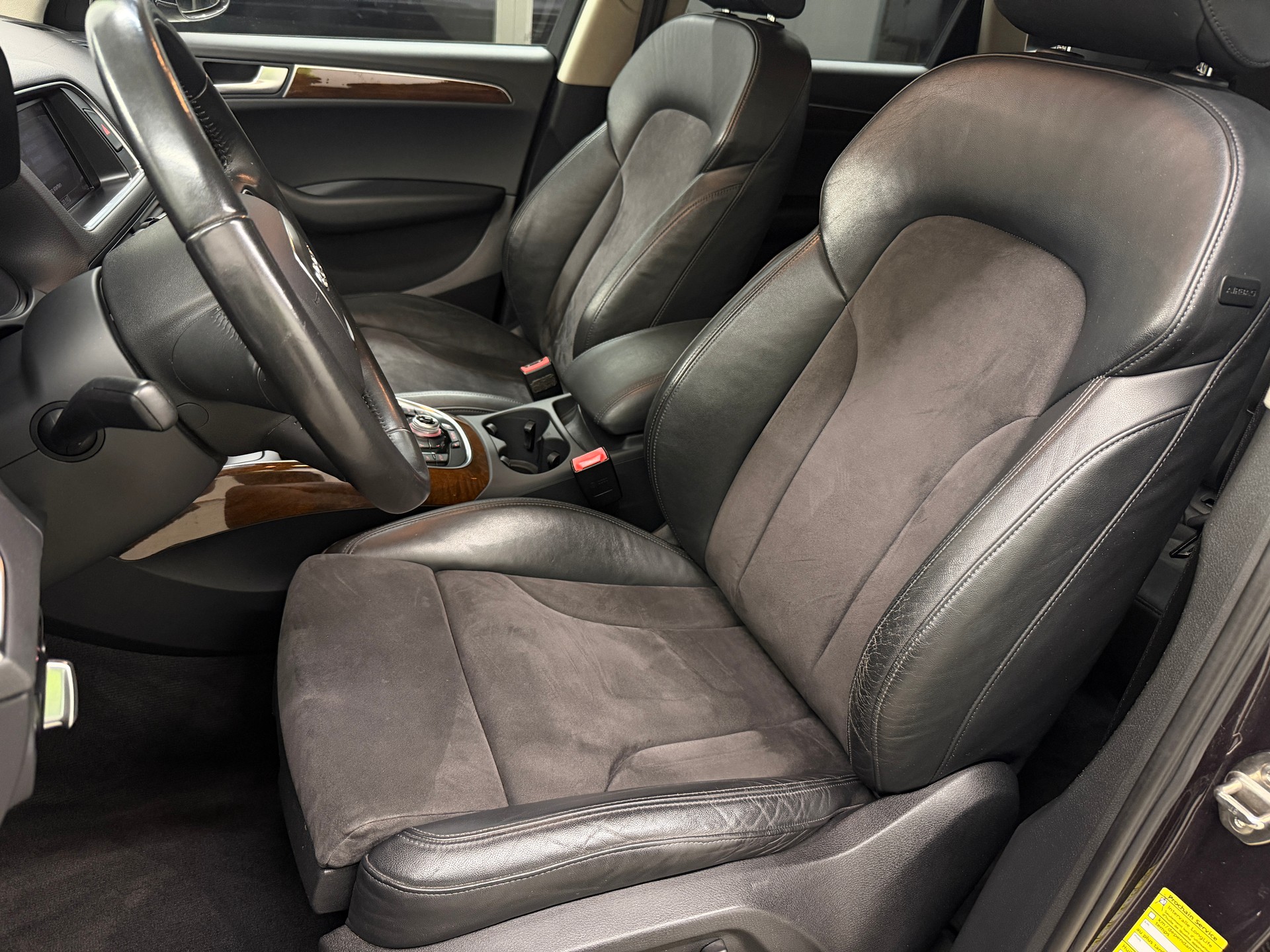 AUDI Q5 3.0 TDI quattro S-tronic-image-13