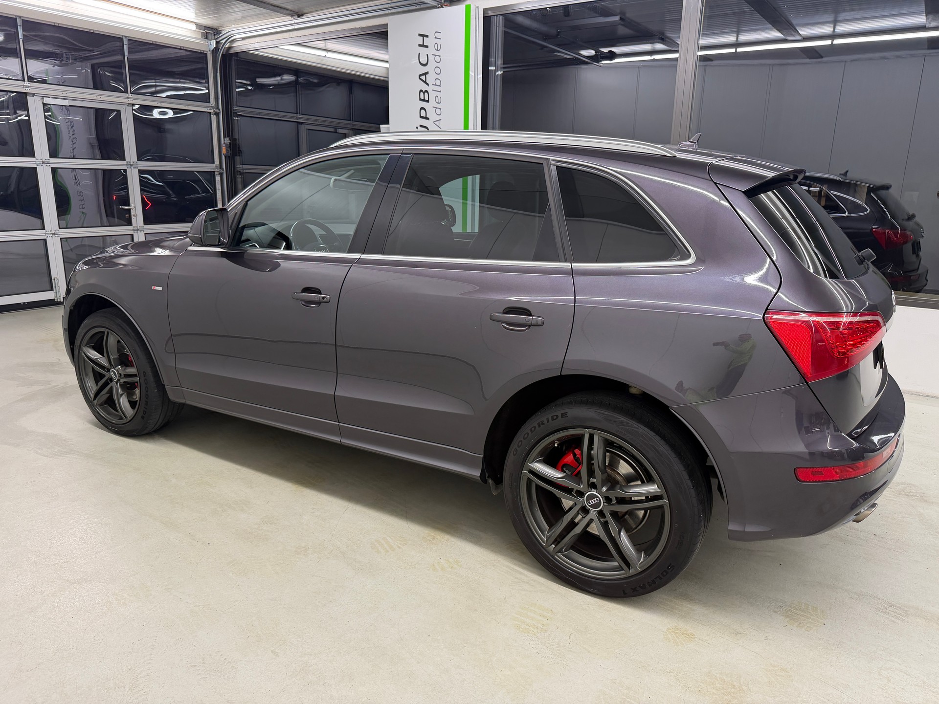 AUDI Q5 3.0 TDI quattro S-tronic-image-7