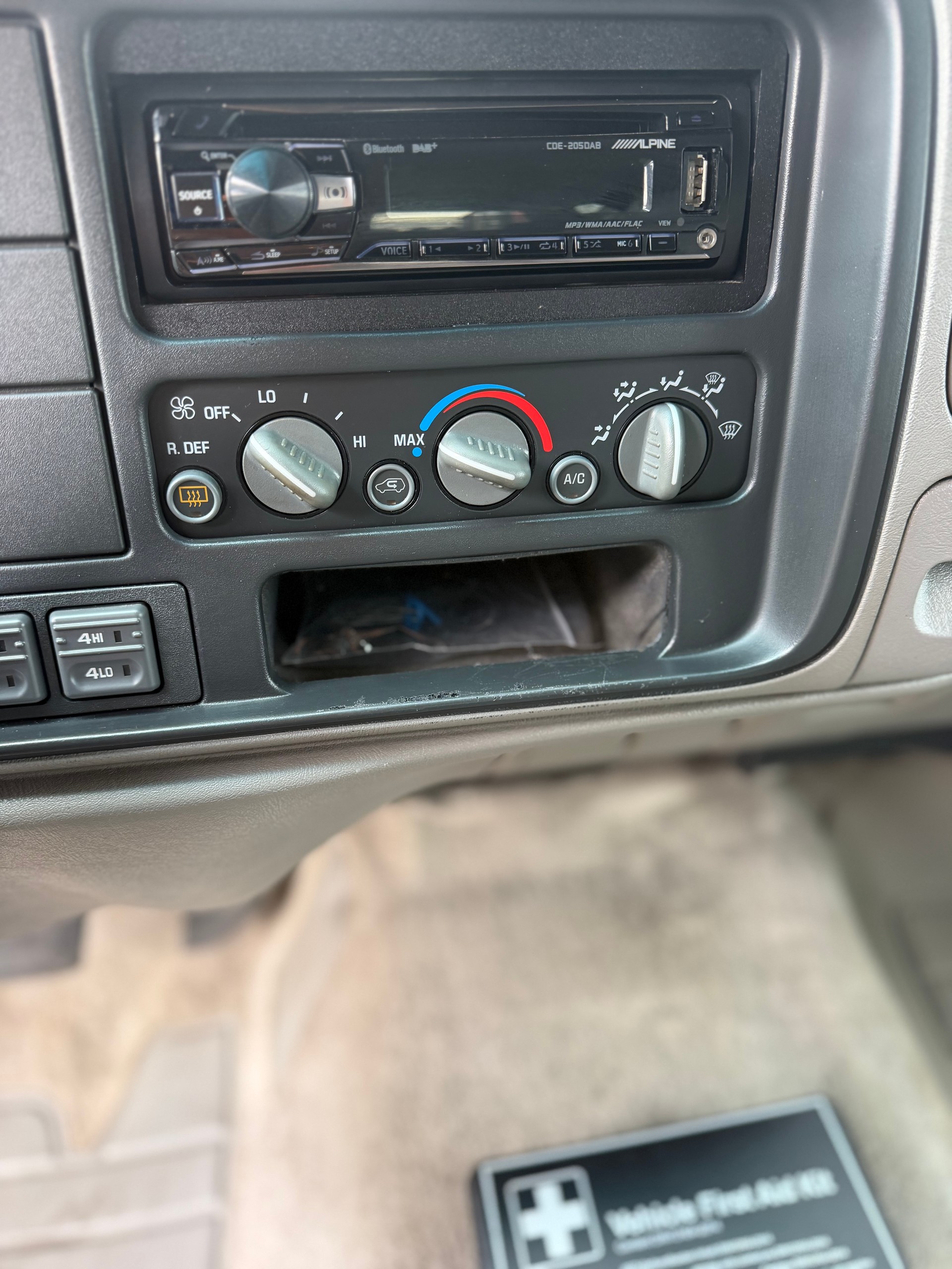 CHEVROLET Tahoe 5.7 Autotrac S-image-17