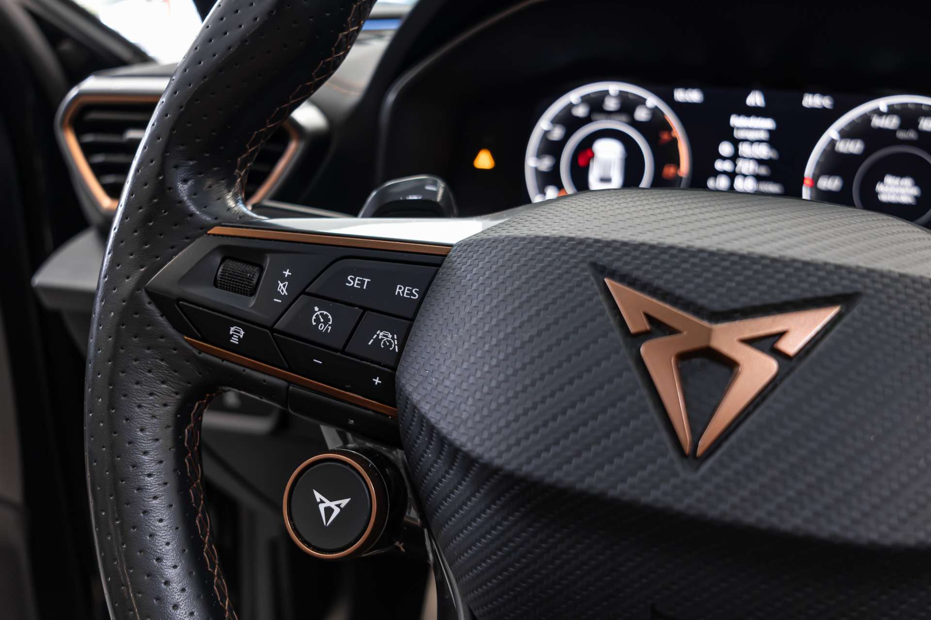 CUPRA LEON ST 2.0 TSI VZ DSG 4Drive-image-8