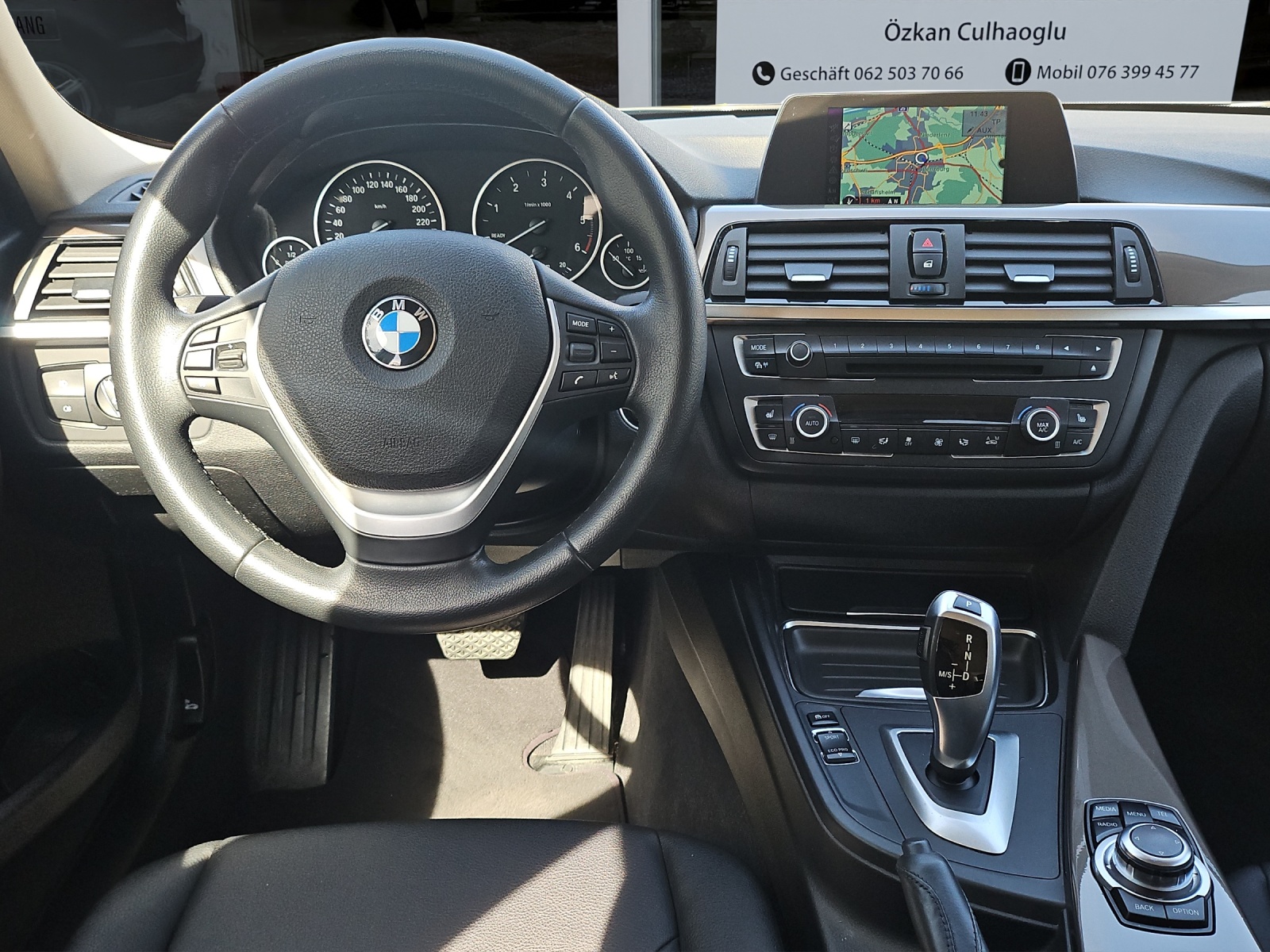 BMW 320d Touring Modern Line Steptronic-image-11