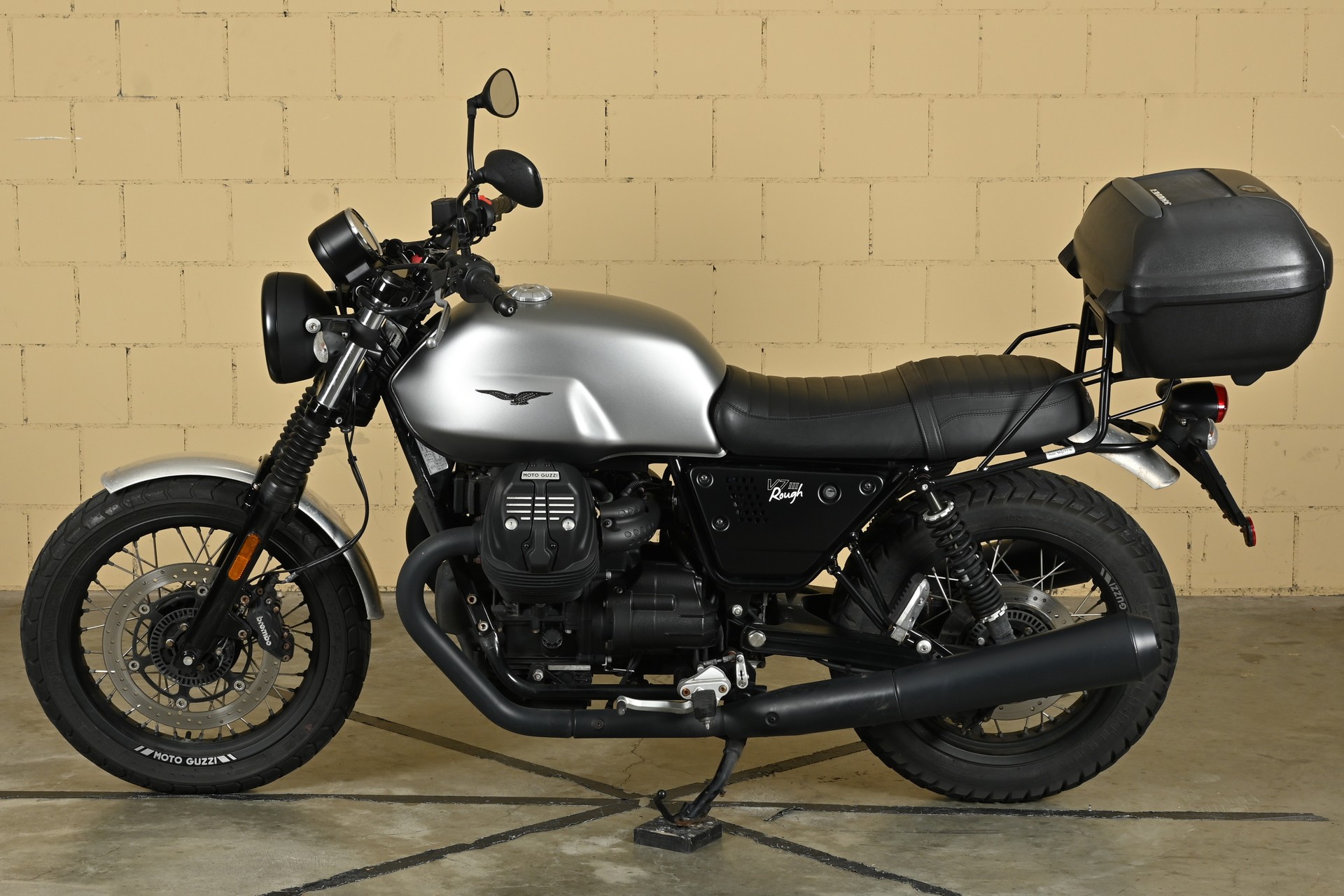 MOTO GUZZI V7 III Rough 750 ABS-image-4