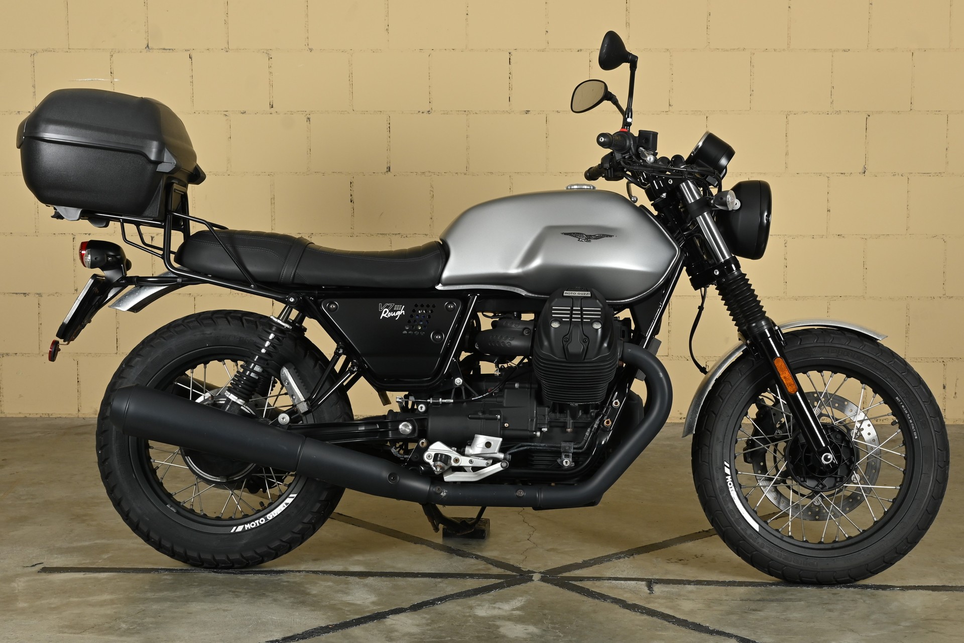 MOTO GUZZI V7 III Rough 750 ABS