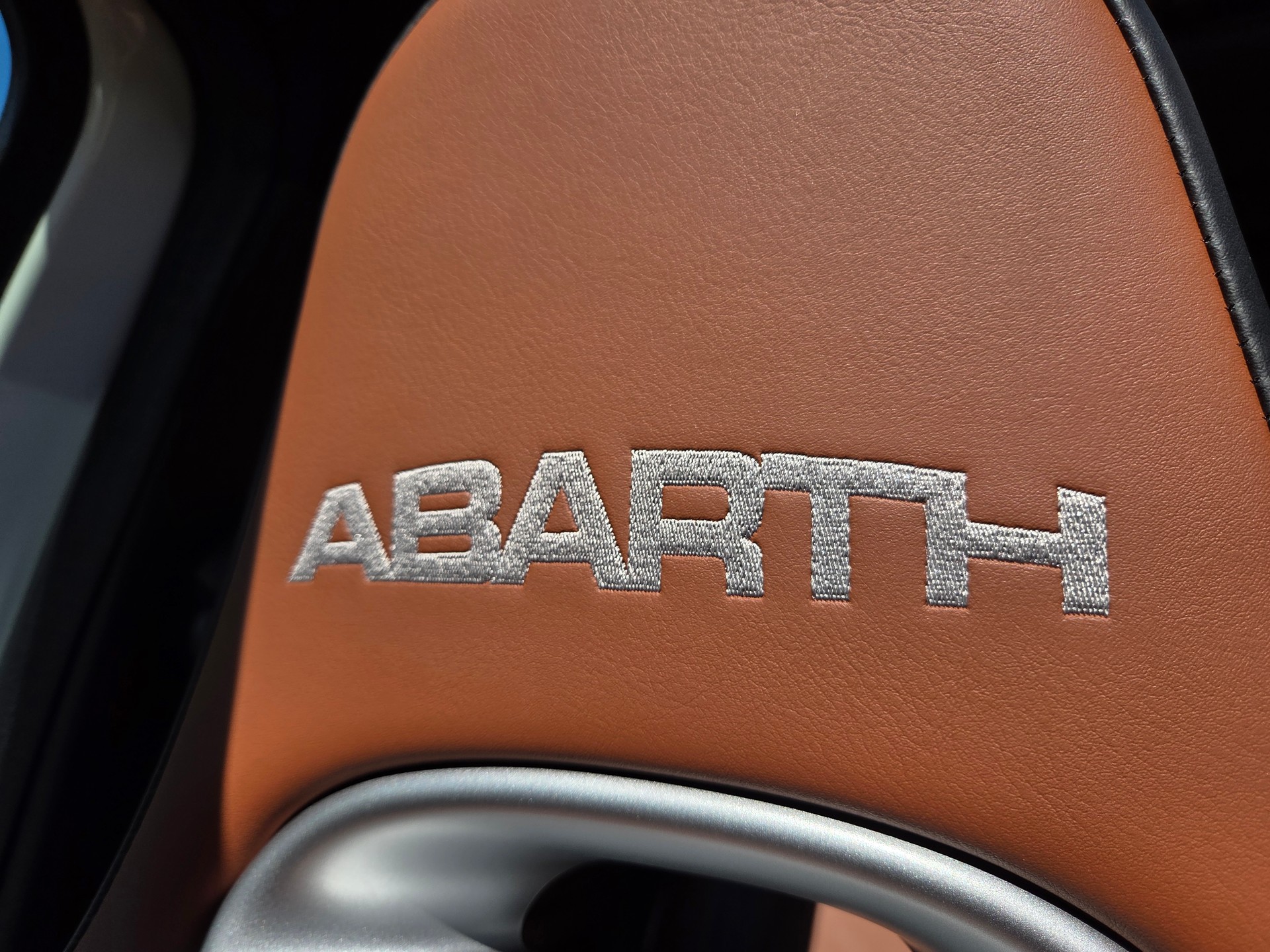 FIAT 595C 1.4 16V Turbo Abarth Competizione Dualogic-image-13