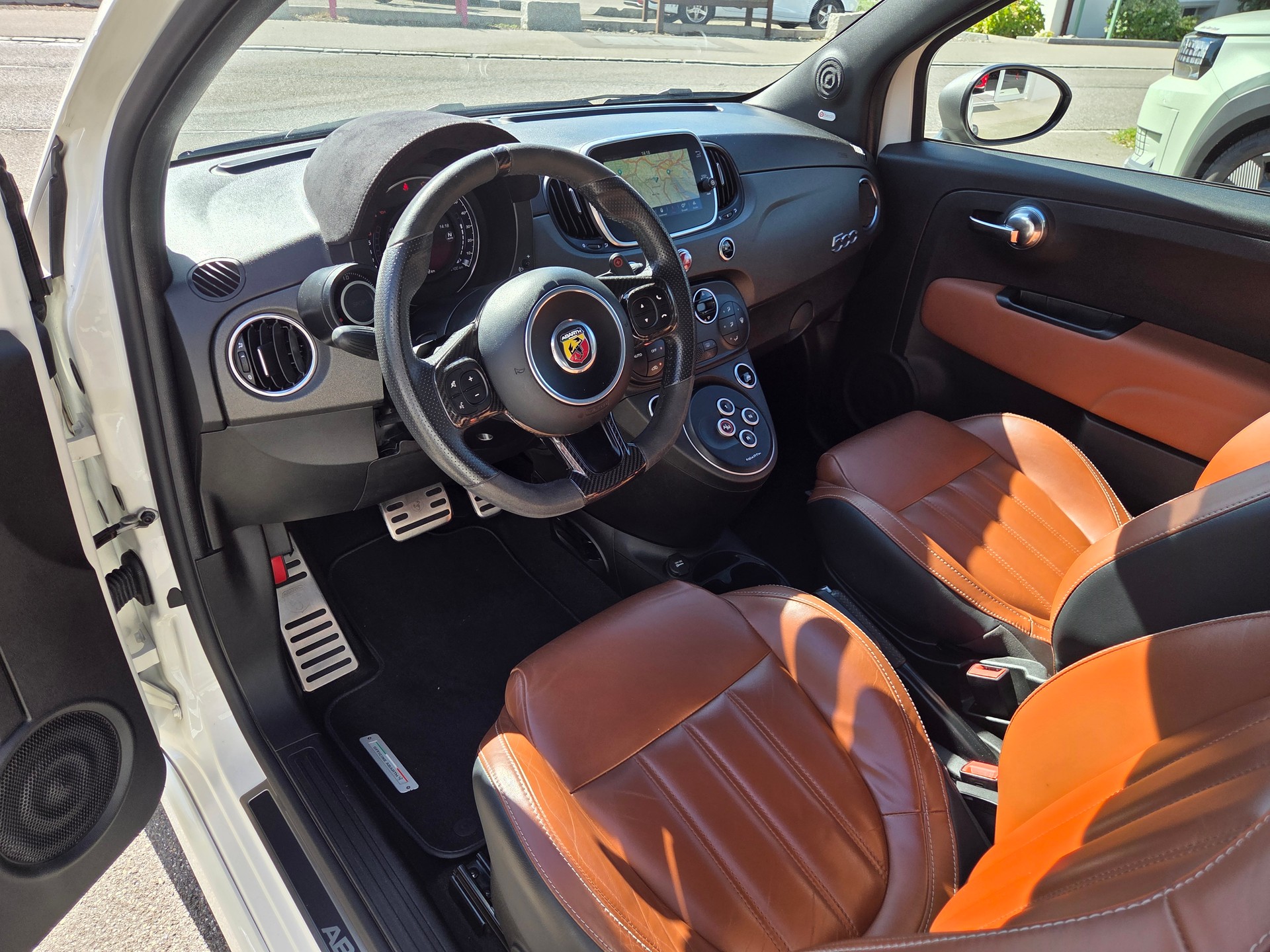 FIAT 595C 1.4 16V Turbo Abarth Competizione Dualogic-image-11