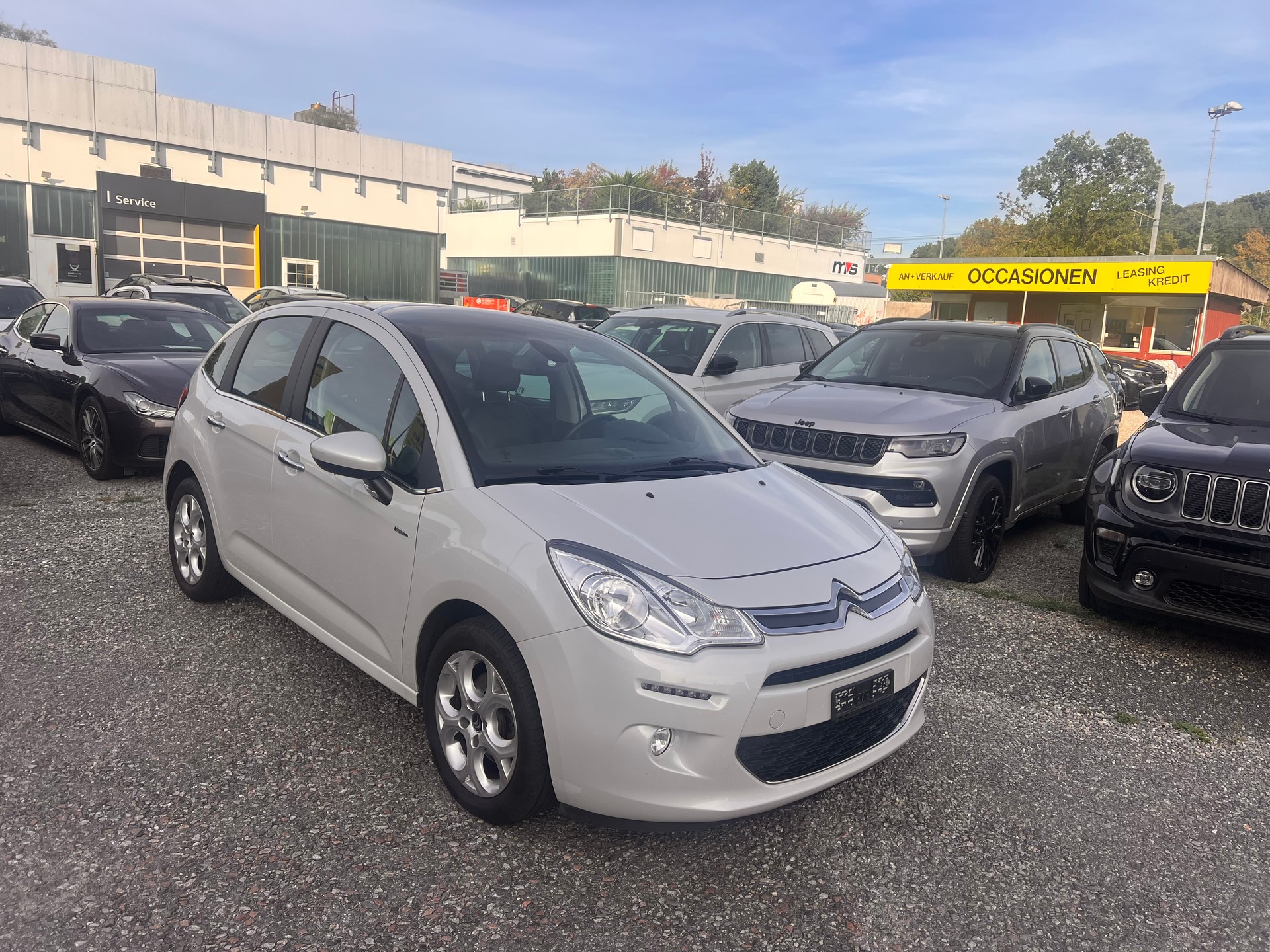 CITROEN C3 1.2i PureTech Exclusive-image-1