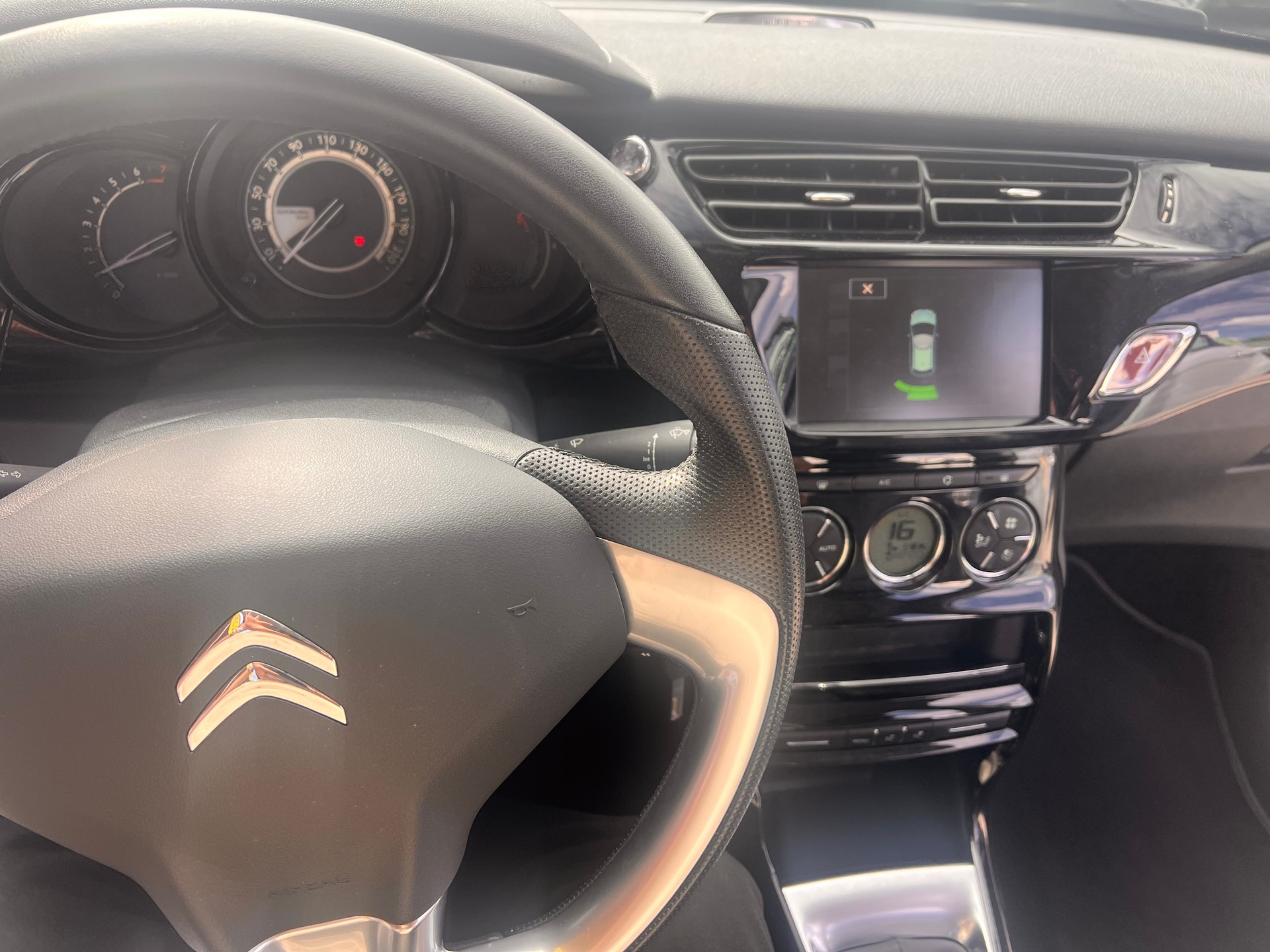 CITROEN C3 1.2i PureTech Exclusive-image-15