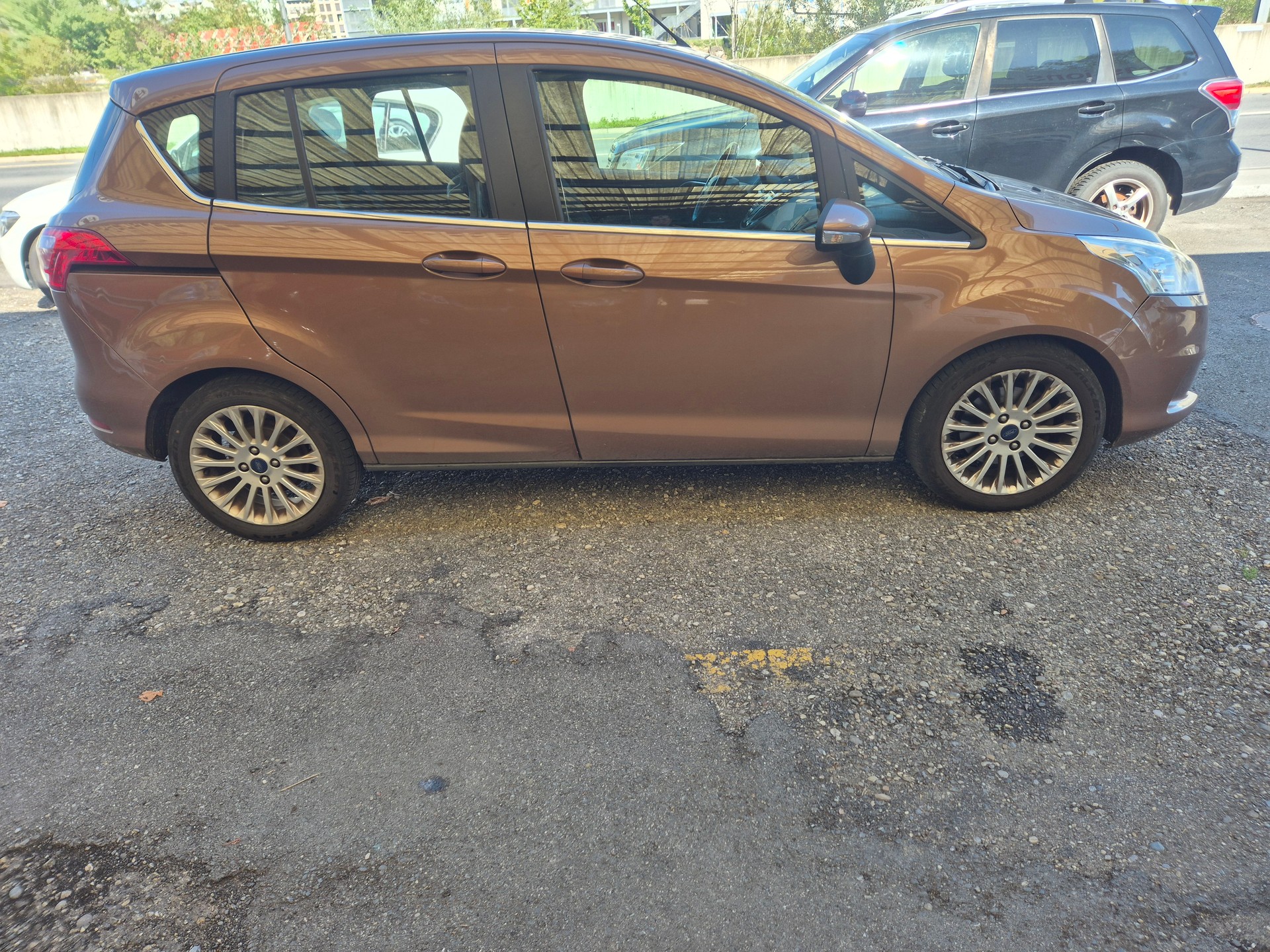 FORD B-Max 1.0 SCTi Titanium-image-6