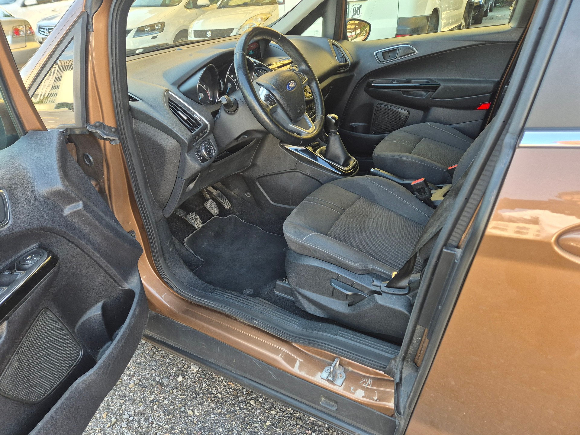 FORD B-Max 1.0 SCTi Titanium-image-9