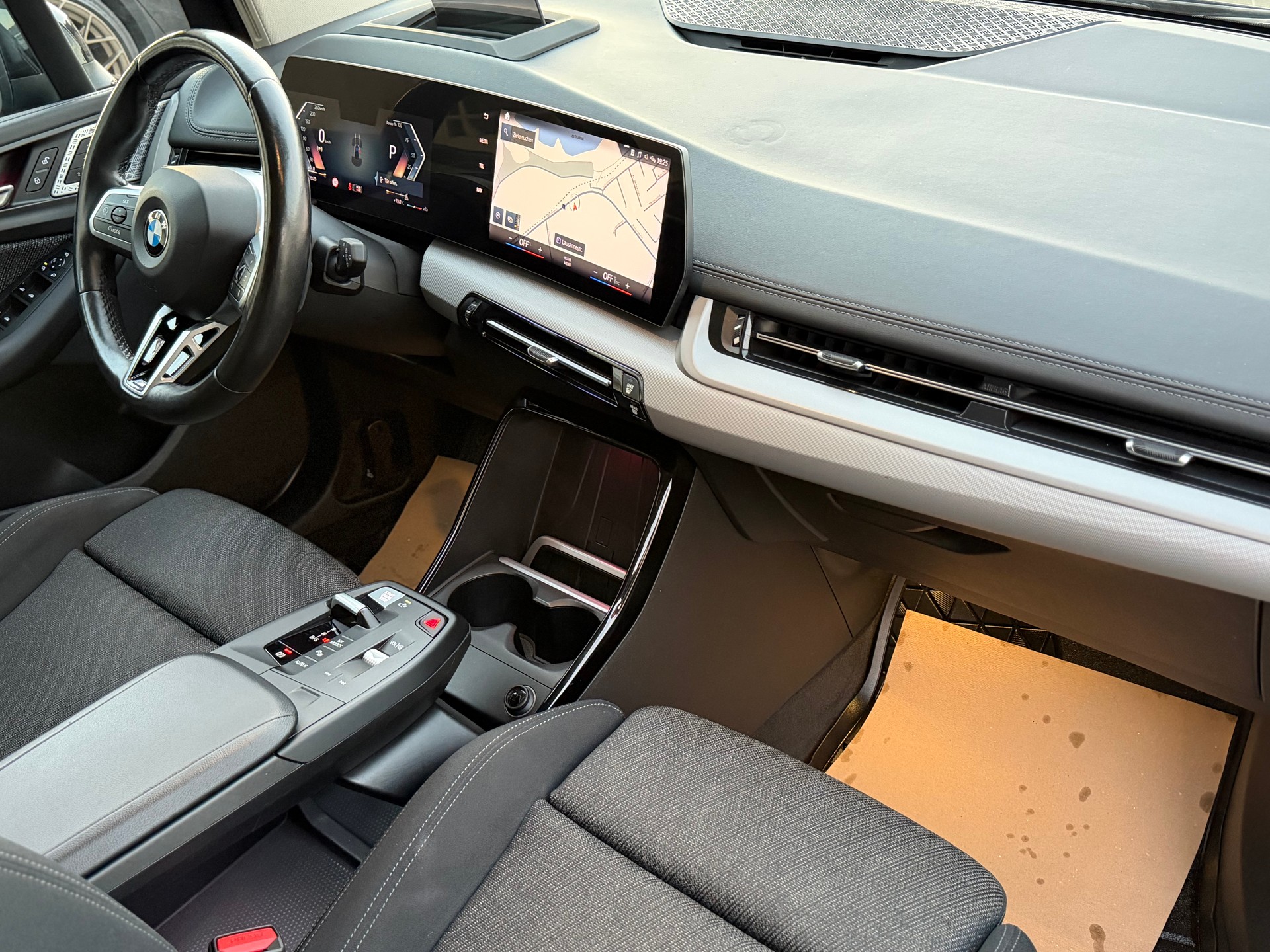 BMW 218i Active Tourer DKG-image-15