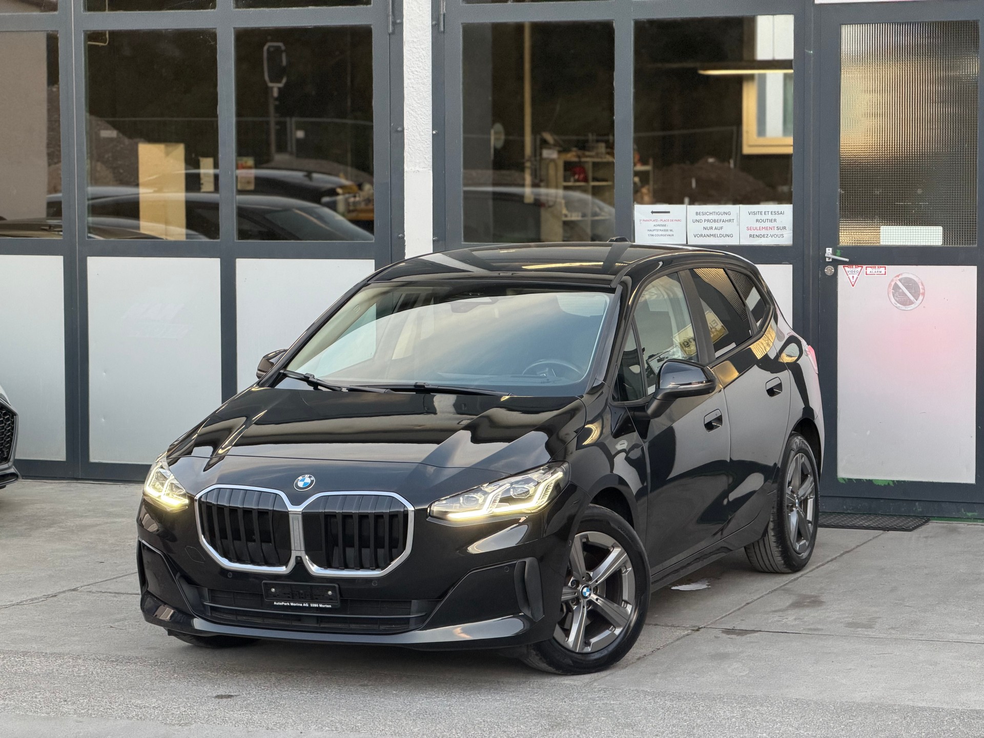 BMW 218i Active Tourer DKG-image-0