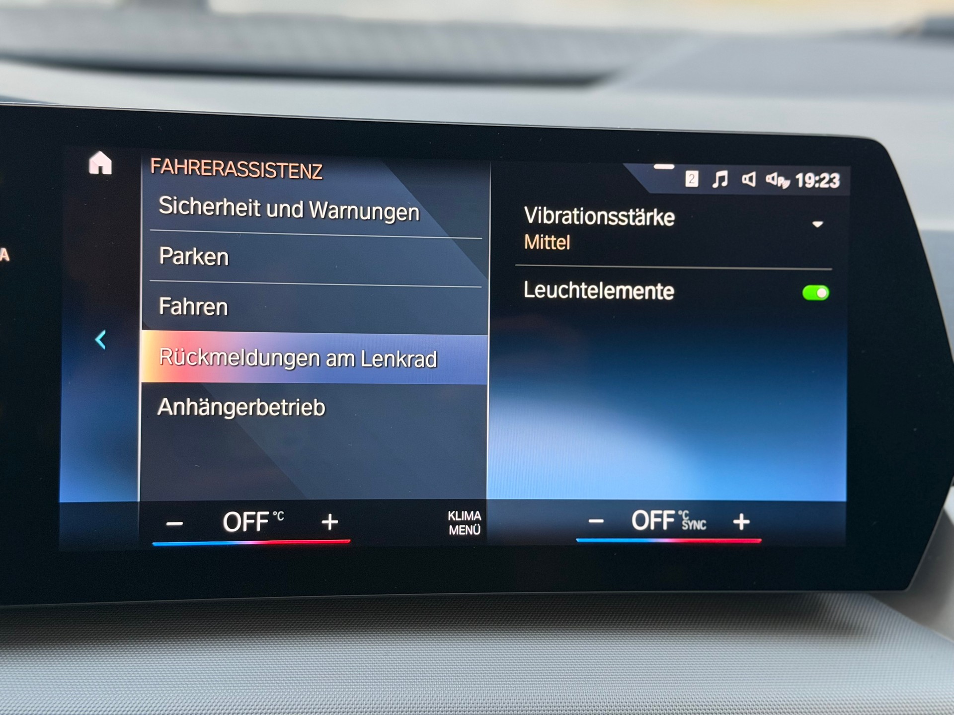 BMW 218i Active Tourer DKG-image-28