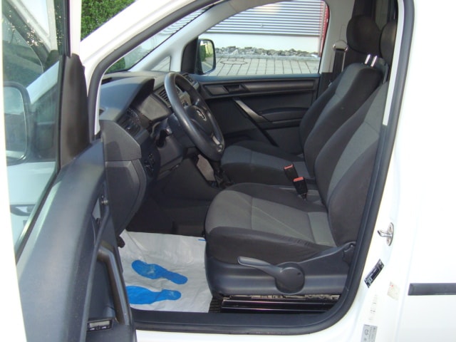 VW Caddy 2.0TDI BlueMotion Technology-image-5