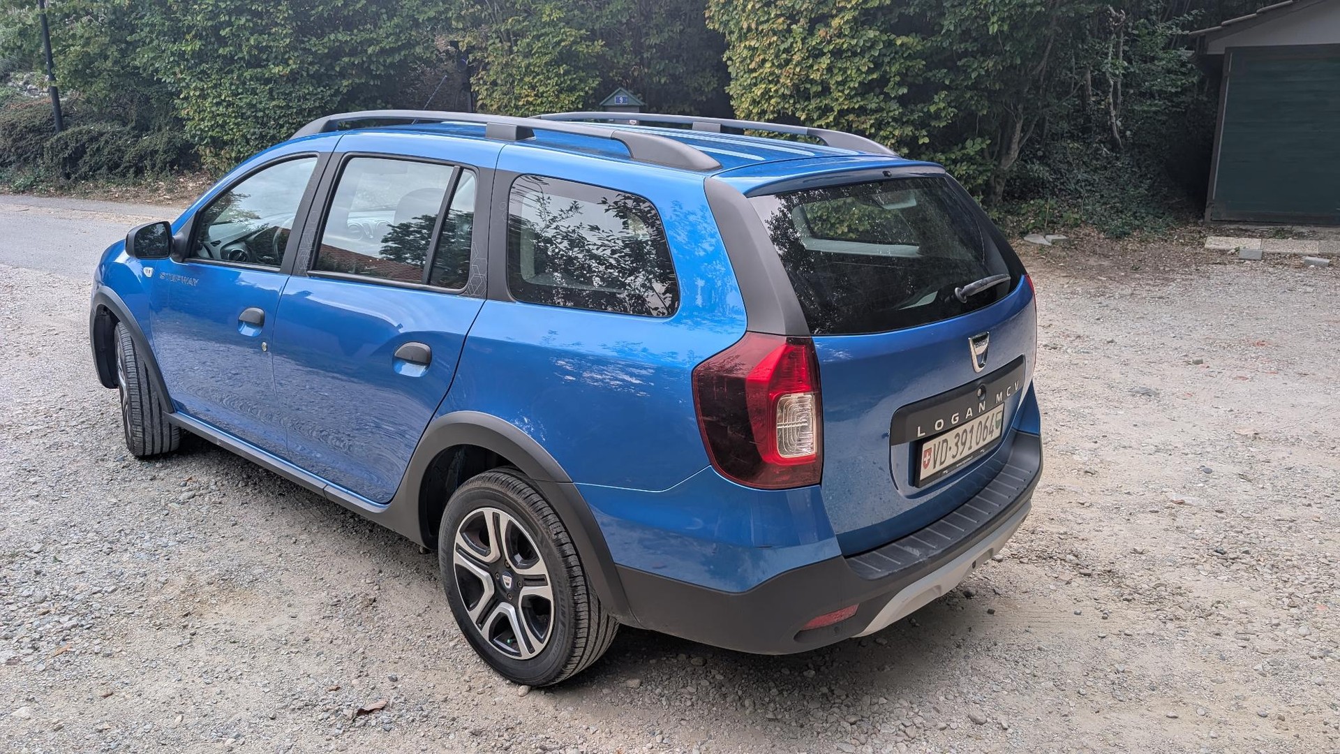 DACIA 0.9 TCe Celebration E6c S/S-image-2