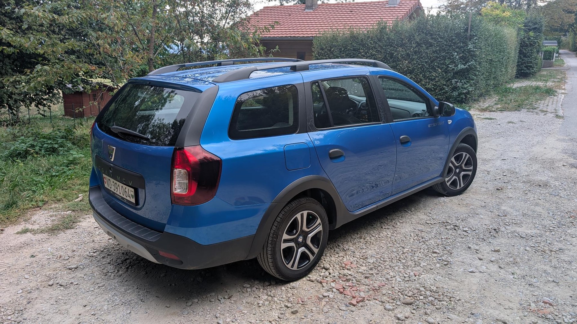 DACIA 0.9 TCe Celebration E6c S/S-image-1