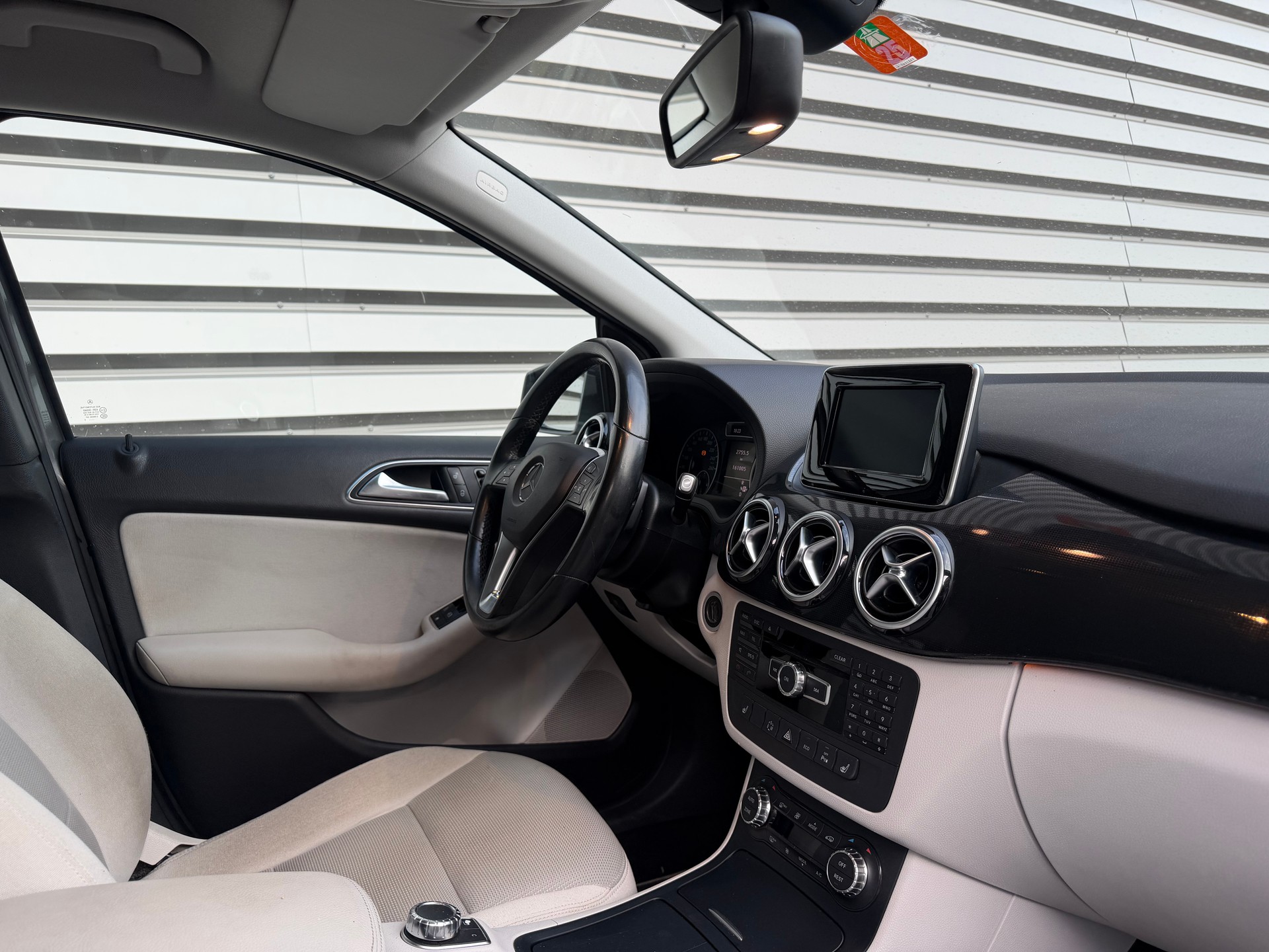 MERCEDES-BENZ B 200 7G-DCT-image-11