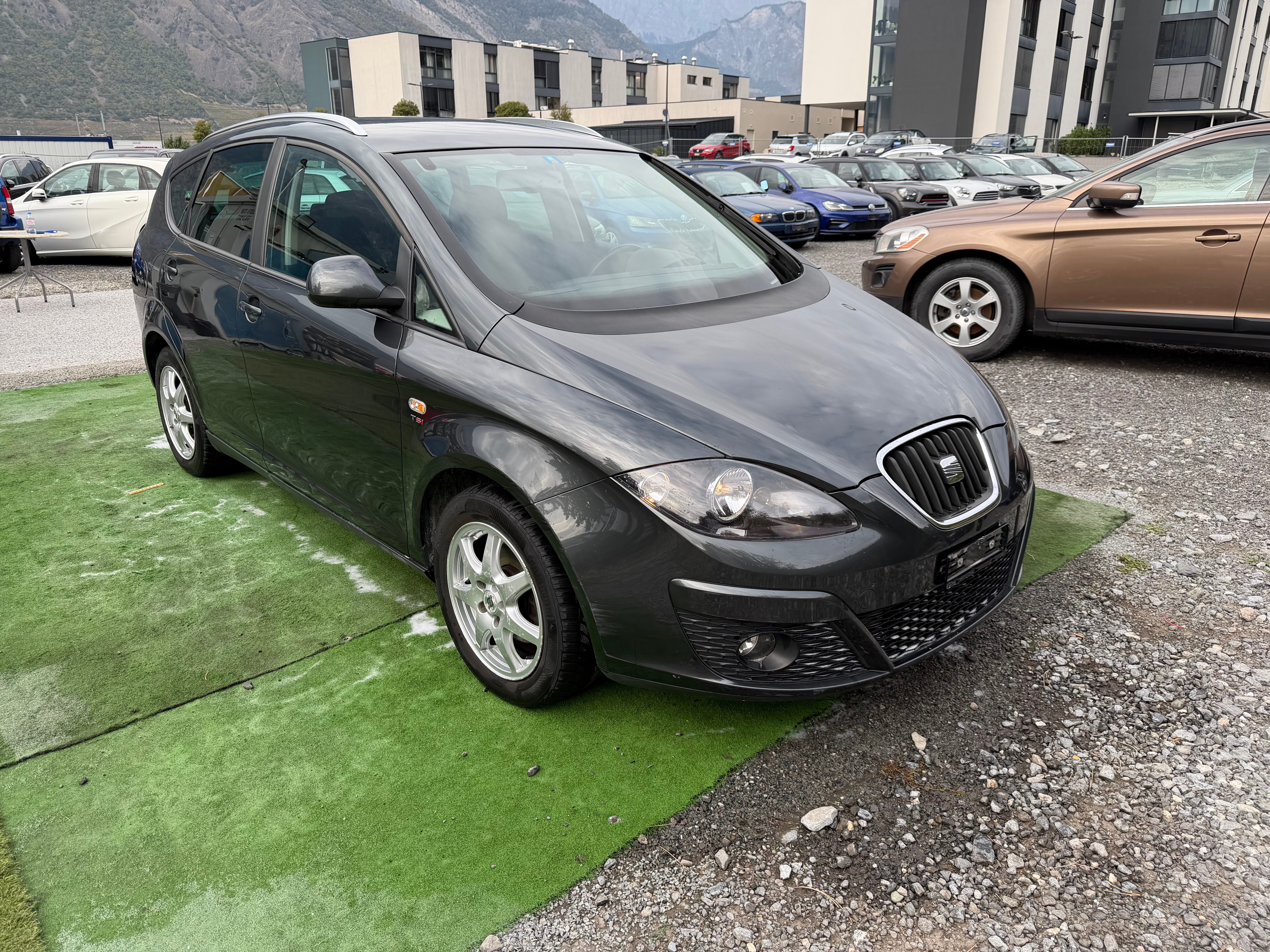 Car photo