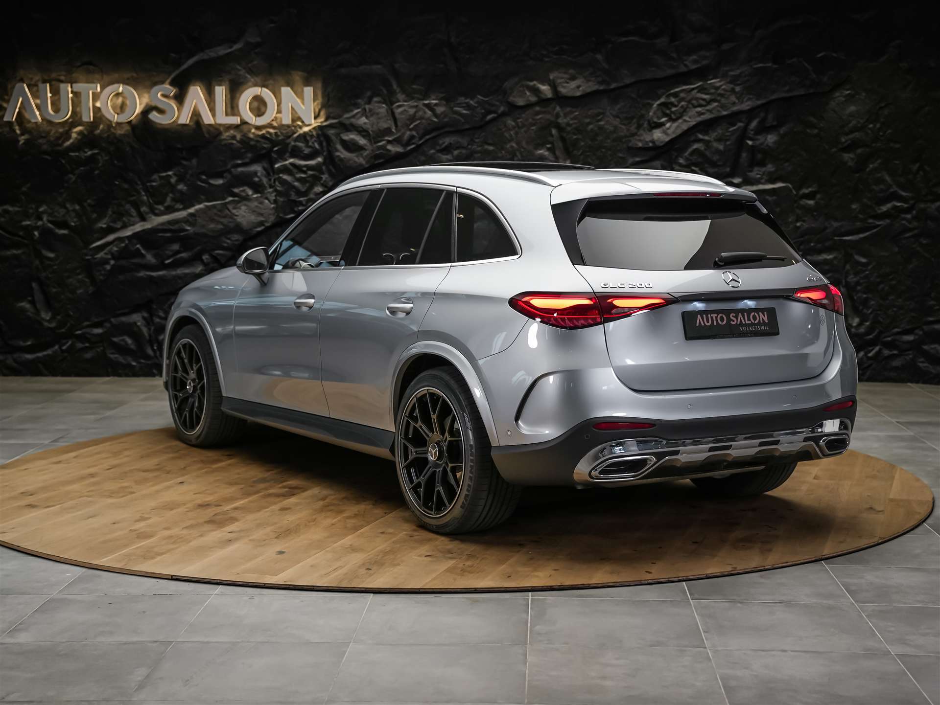MERCEDES-BENZ GLC 200 4Matic 9G-Tronic *21" Felgen*Panorama*AHK*-showroom-element-3