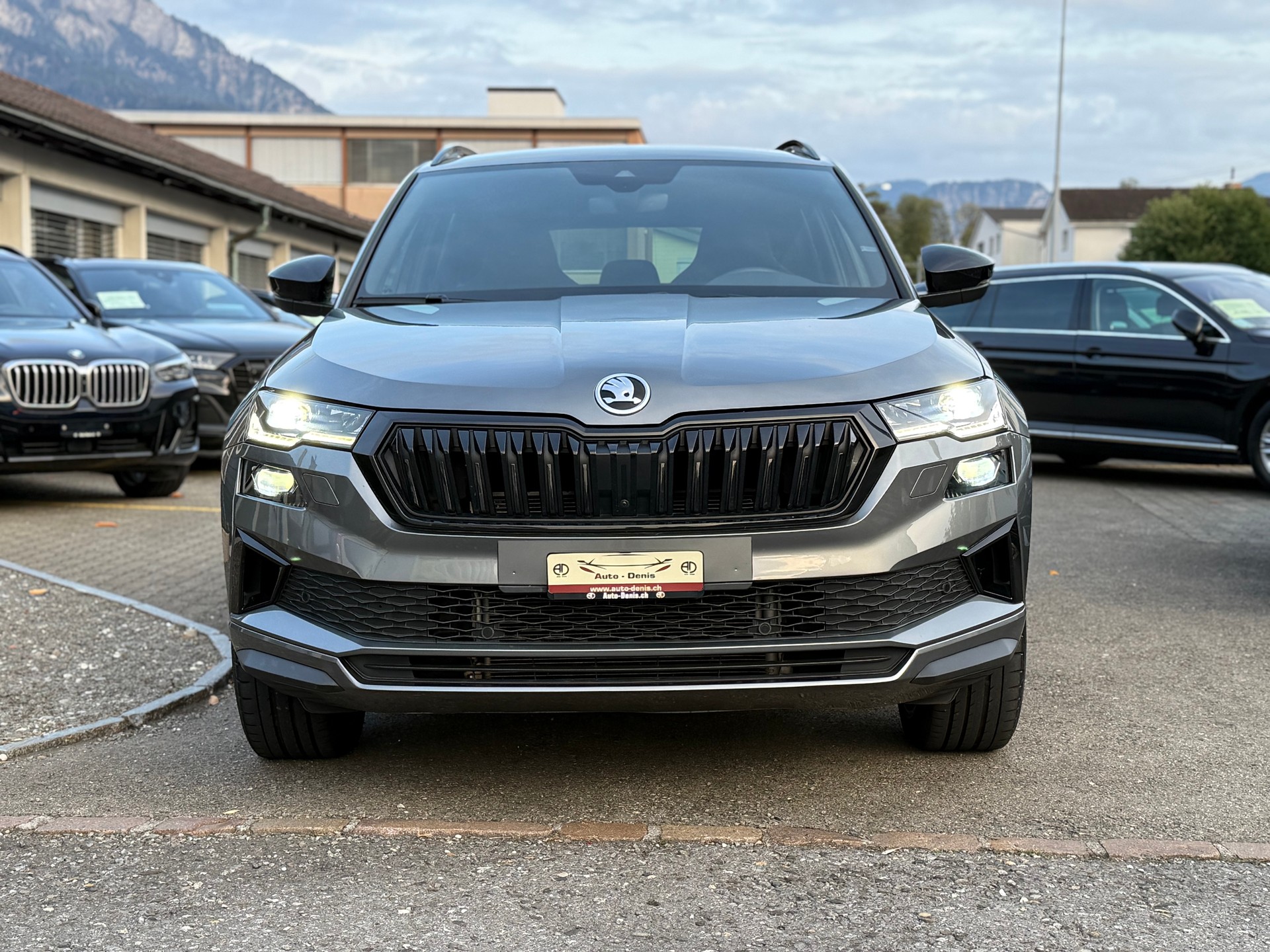 SKODA Karoq 2.0 TDI SportLine 4x4 DSG-image-1