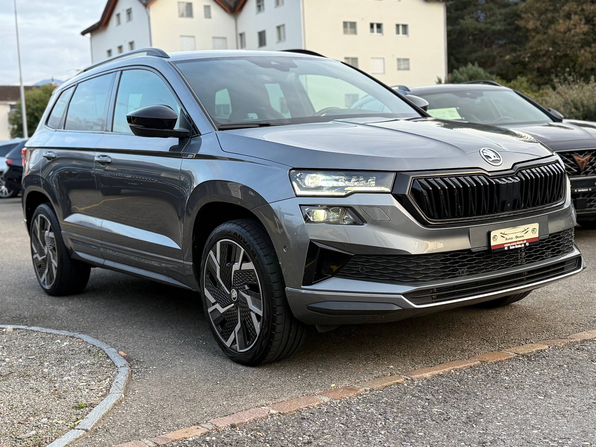 SKODA Karoq 2.0 TDI SportLine 4x4 DSG-image-2