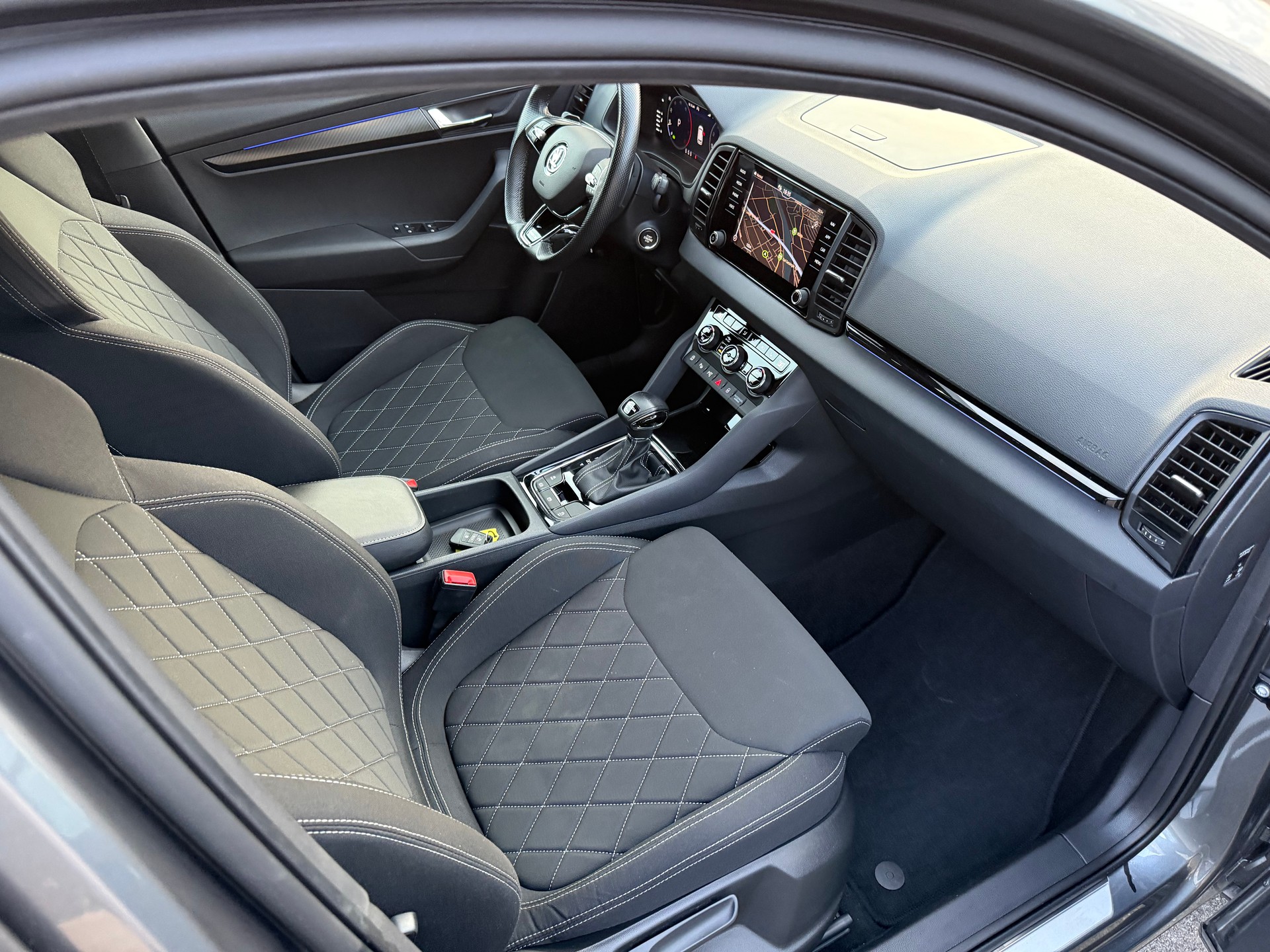 SKODA Karoq 2.0 TDI SportLine 4x4 DSG-image-12