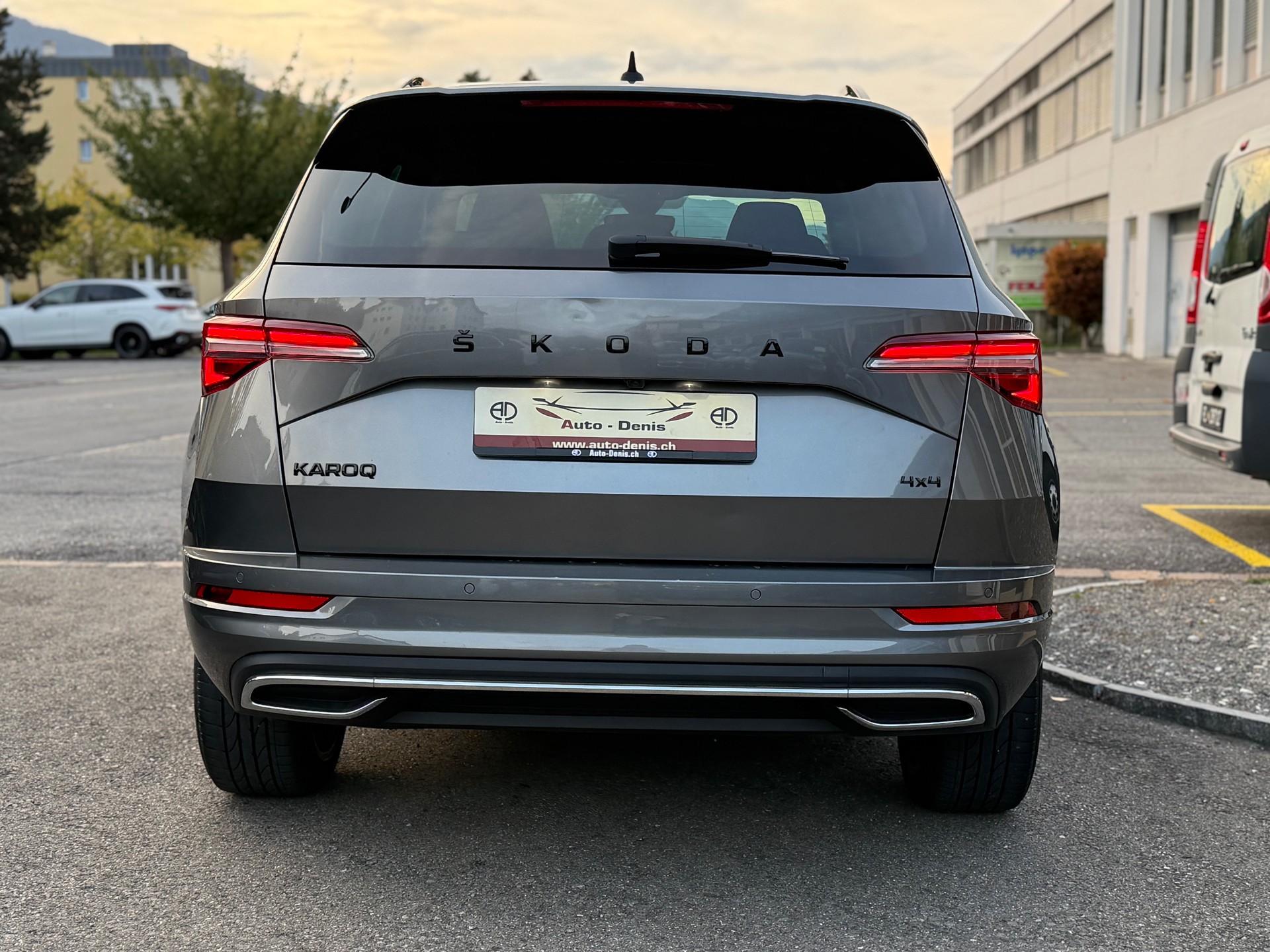 SKODA Karoq 2.0 TDI SportLine 4x4 DSG-image-4